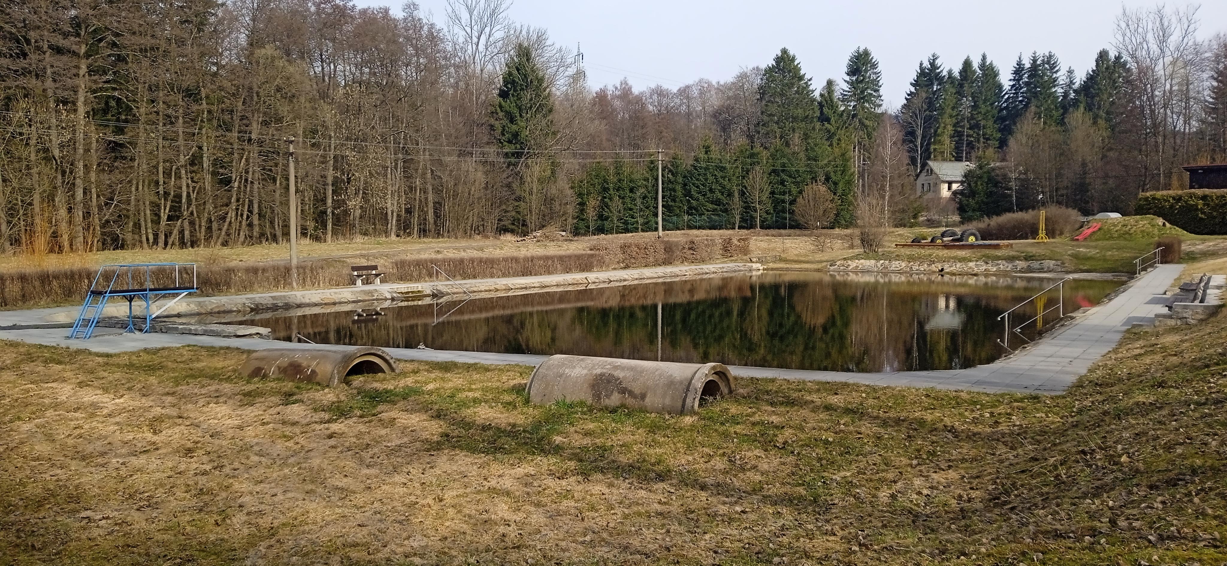 Požární nádrž - koupaliště Loužnice foto 2