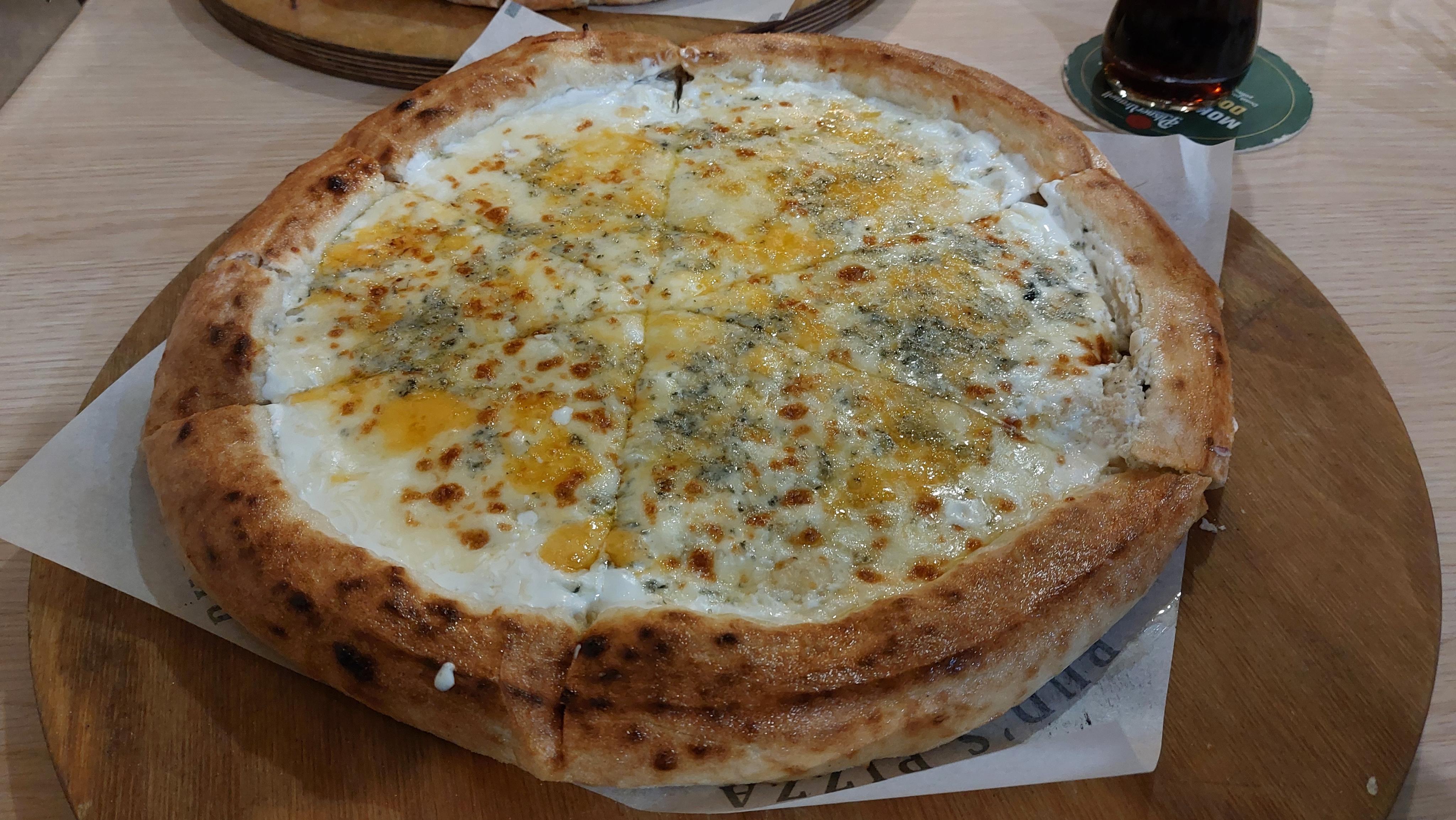 Rud's pizza foto 4