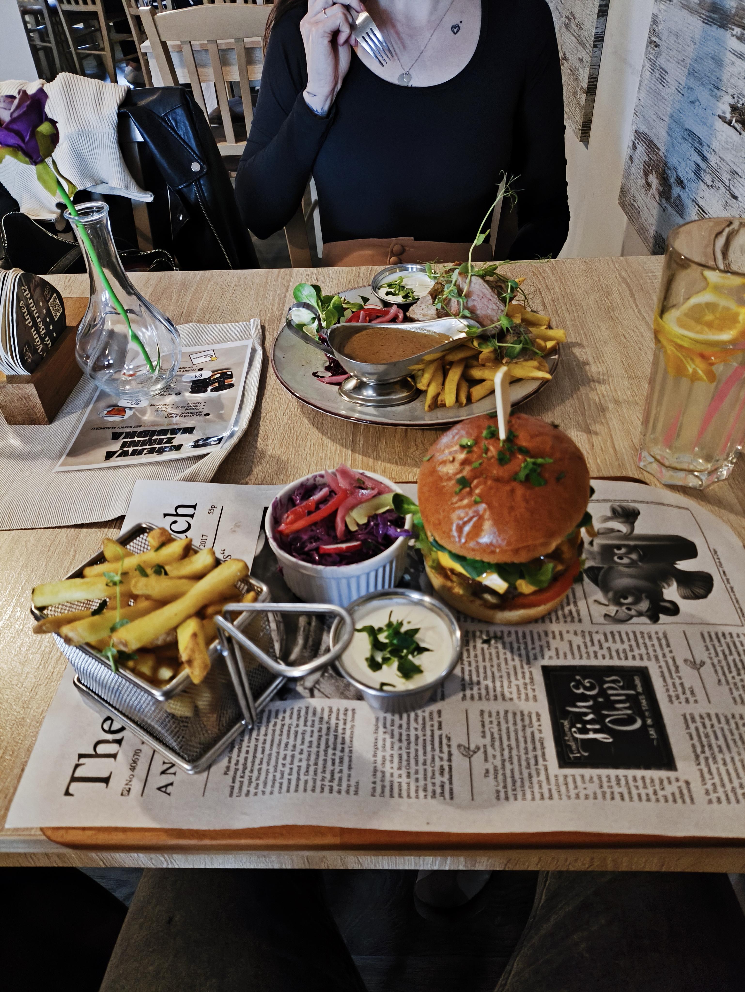 CHAPLIN  RESTAURANT foto 2