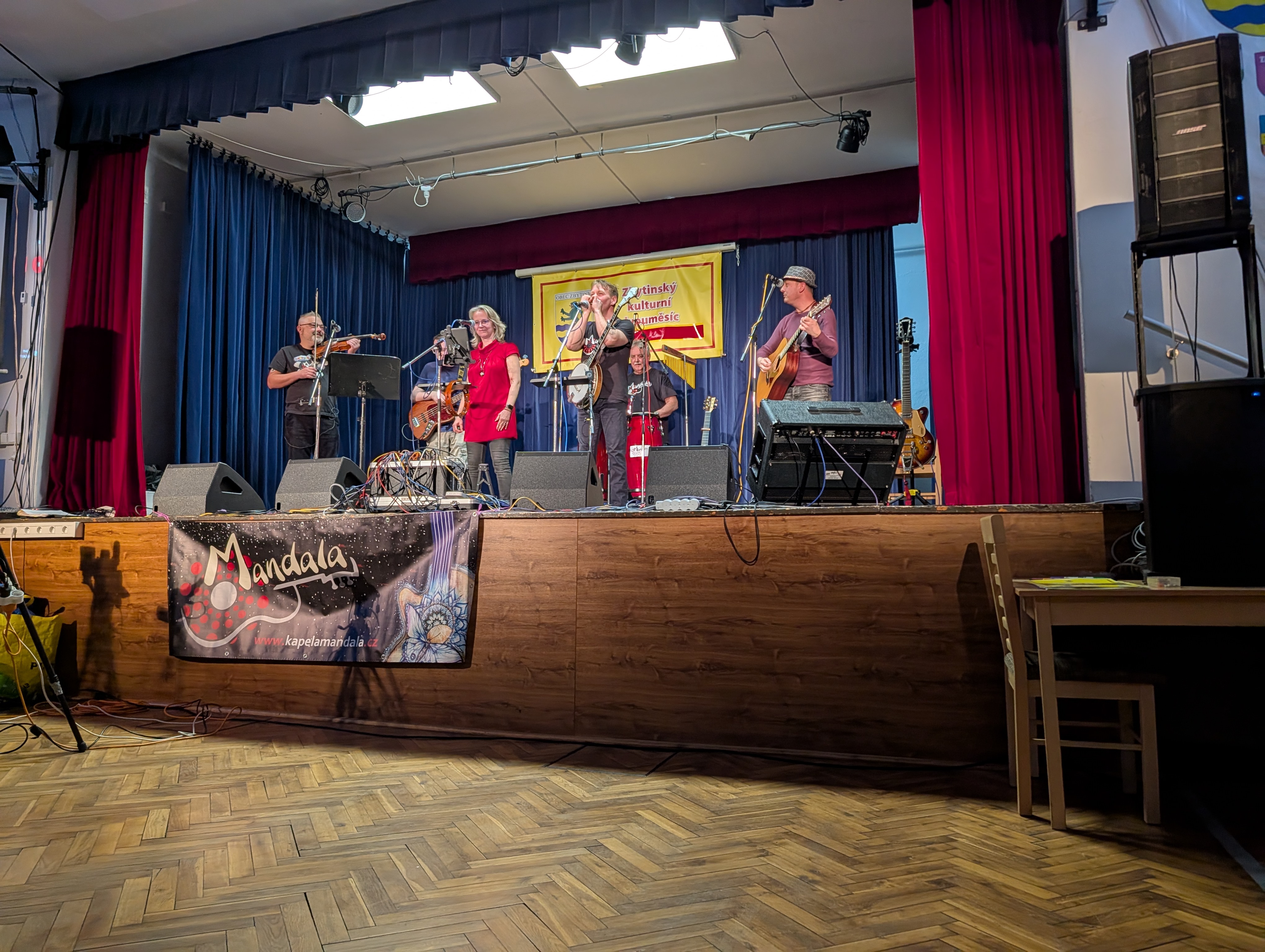 Kulturní dům Zbytiny foto 1