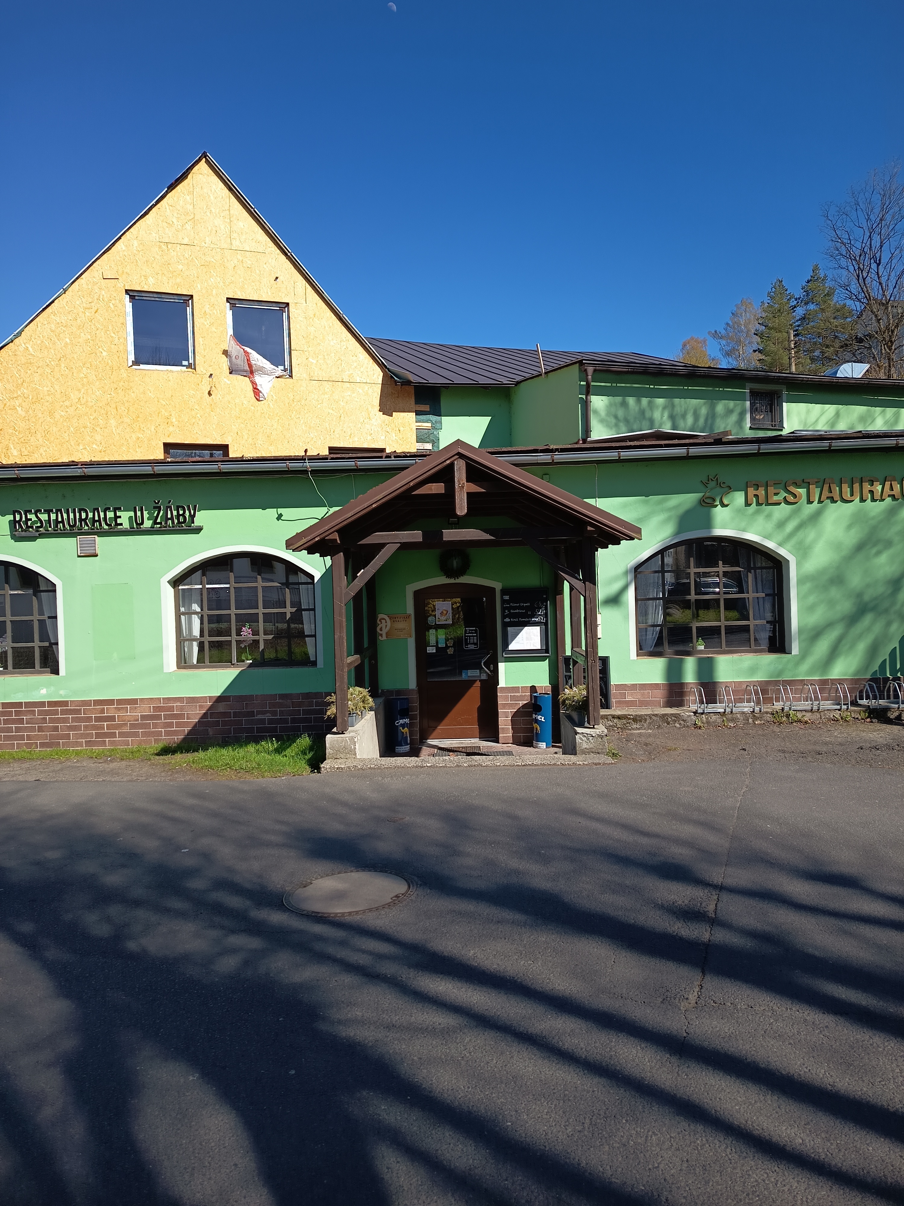Restaurace & Pizzerie "U Žáby" foto 2