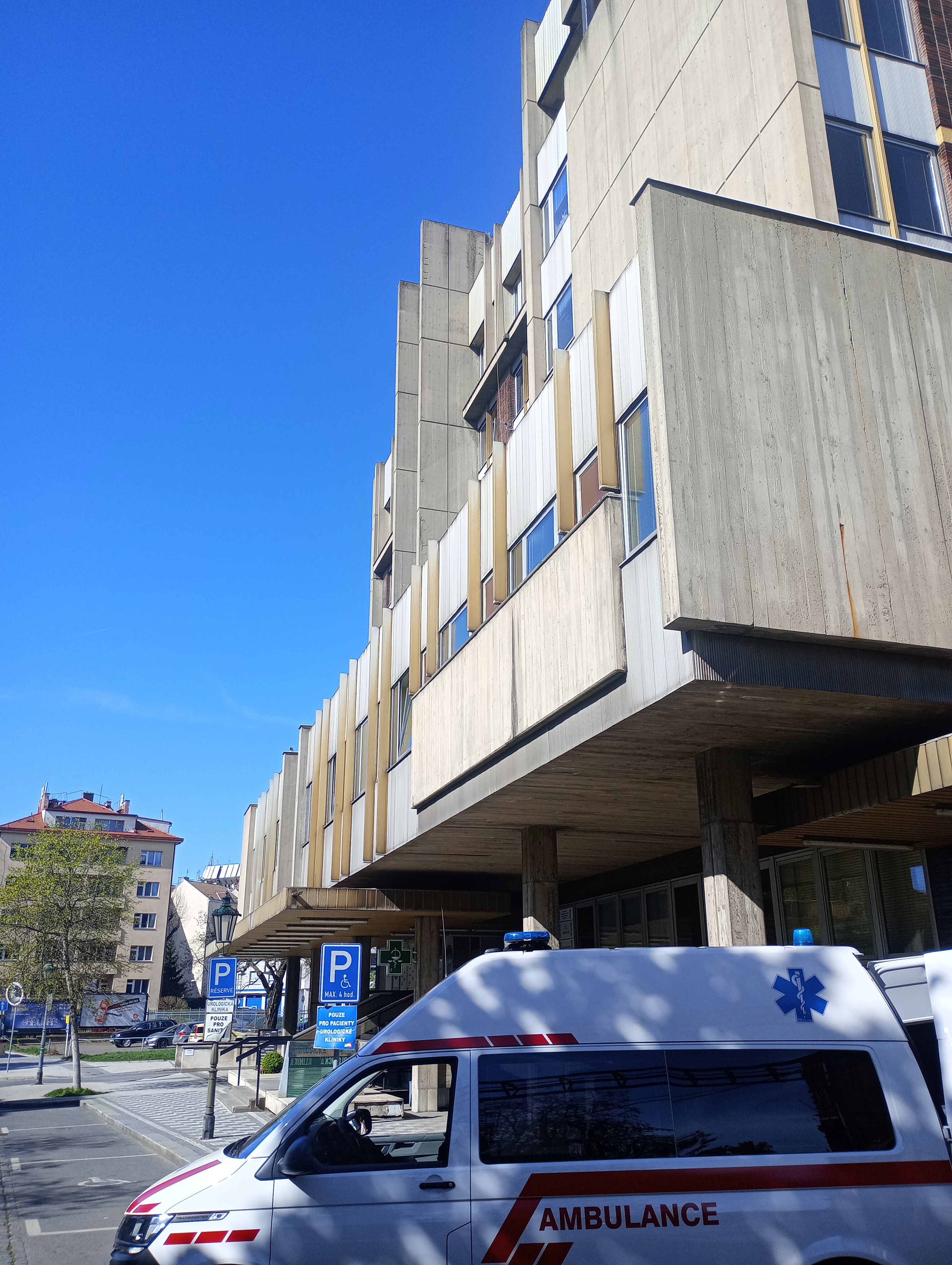 Odborné centrum onkourologie VFN a 1. LF UK foto 1
