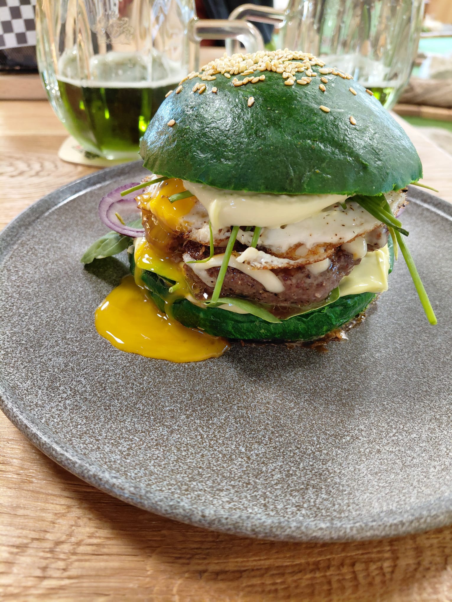 R BURGER foto 2
