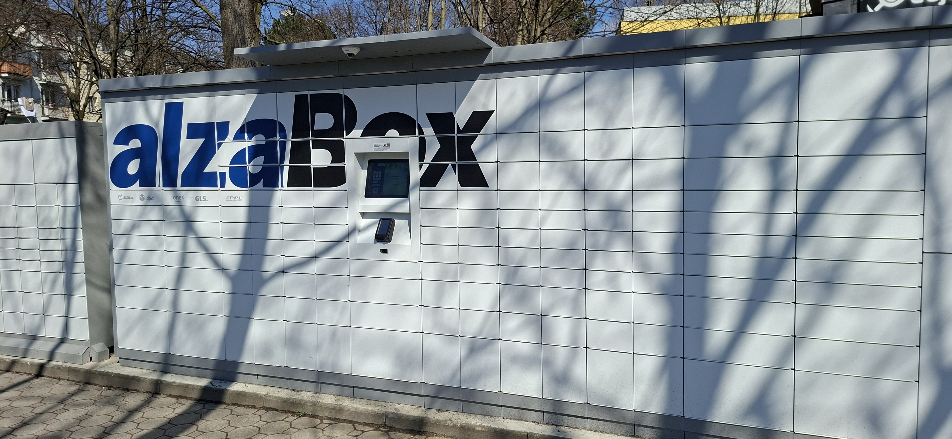 AlzaBox foto 2