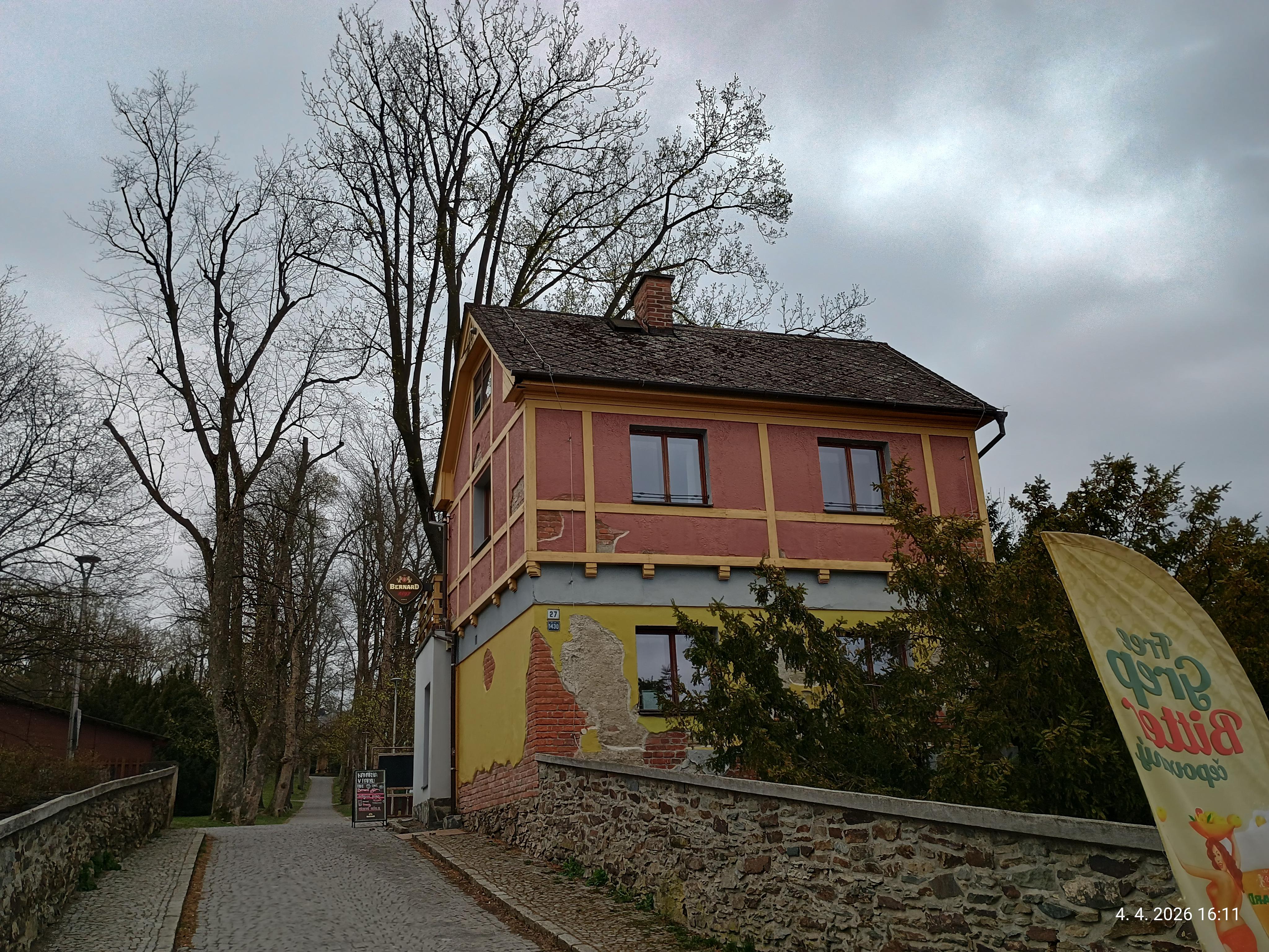Kavárna v Parku Šternberk foto 3