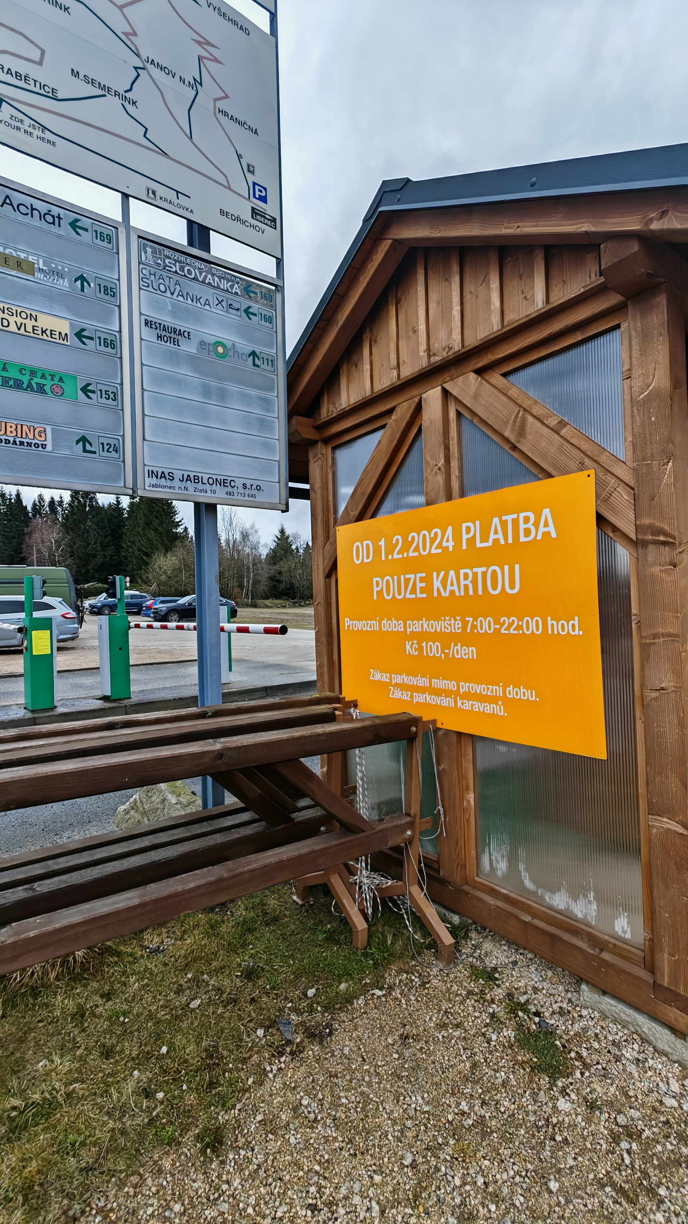 Parkoviště Hrabětice "KAPLIČKA" foto 2