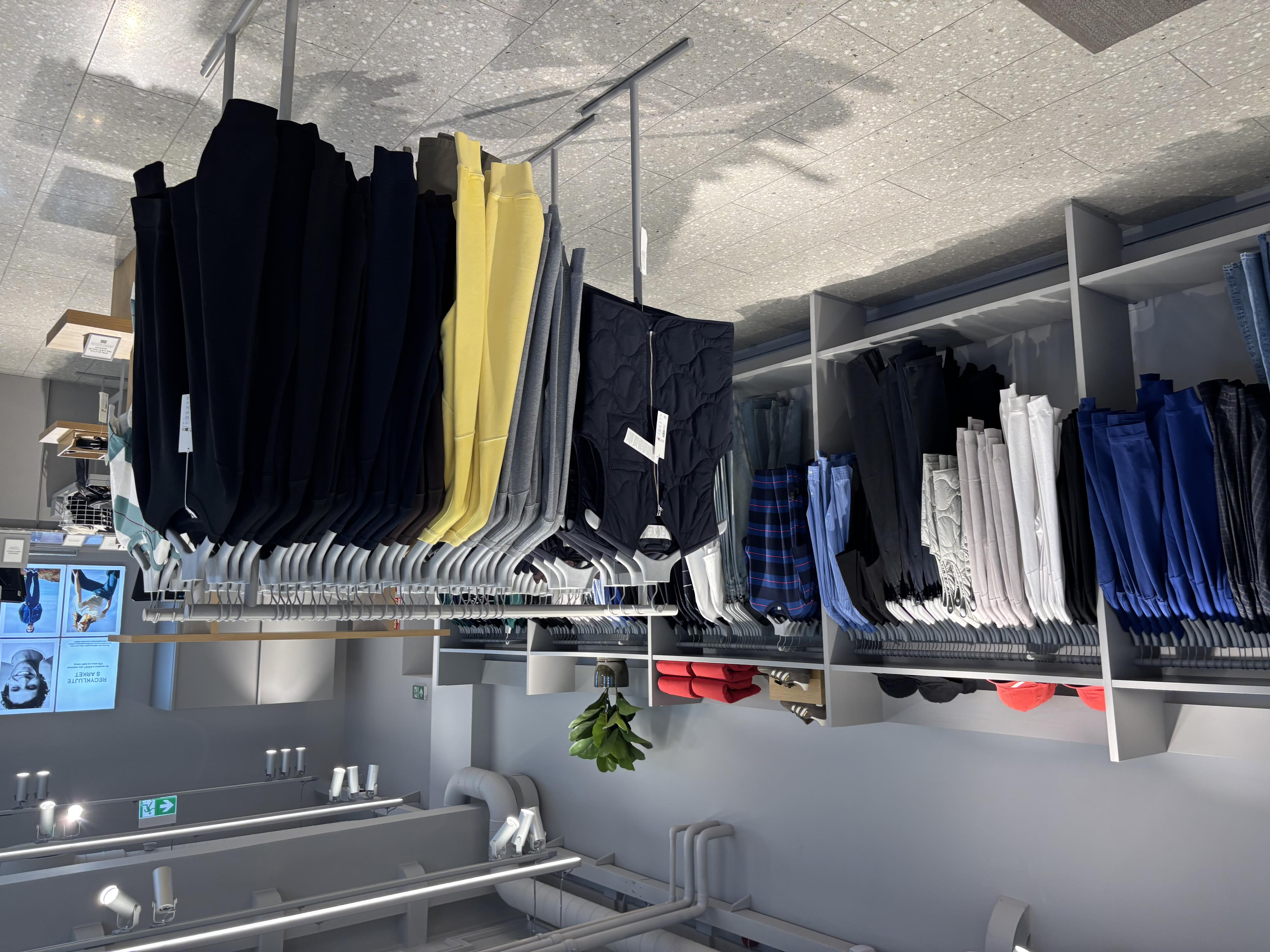 ARKET Store foto 2
