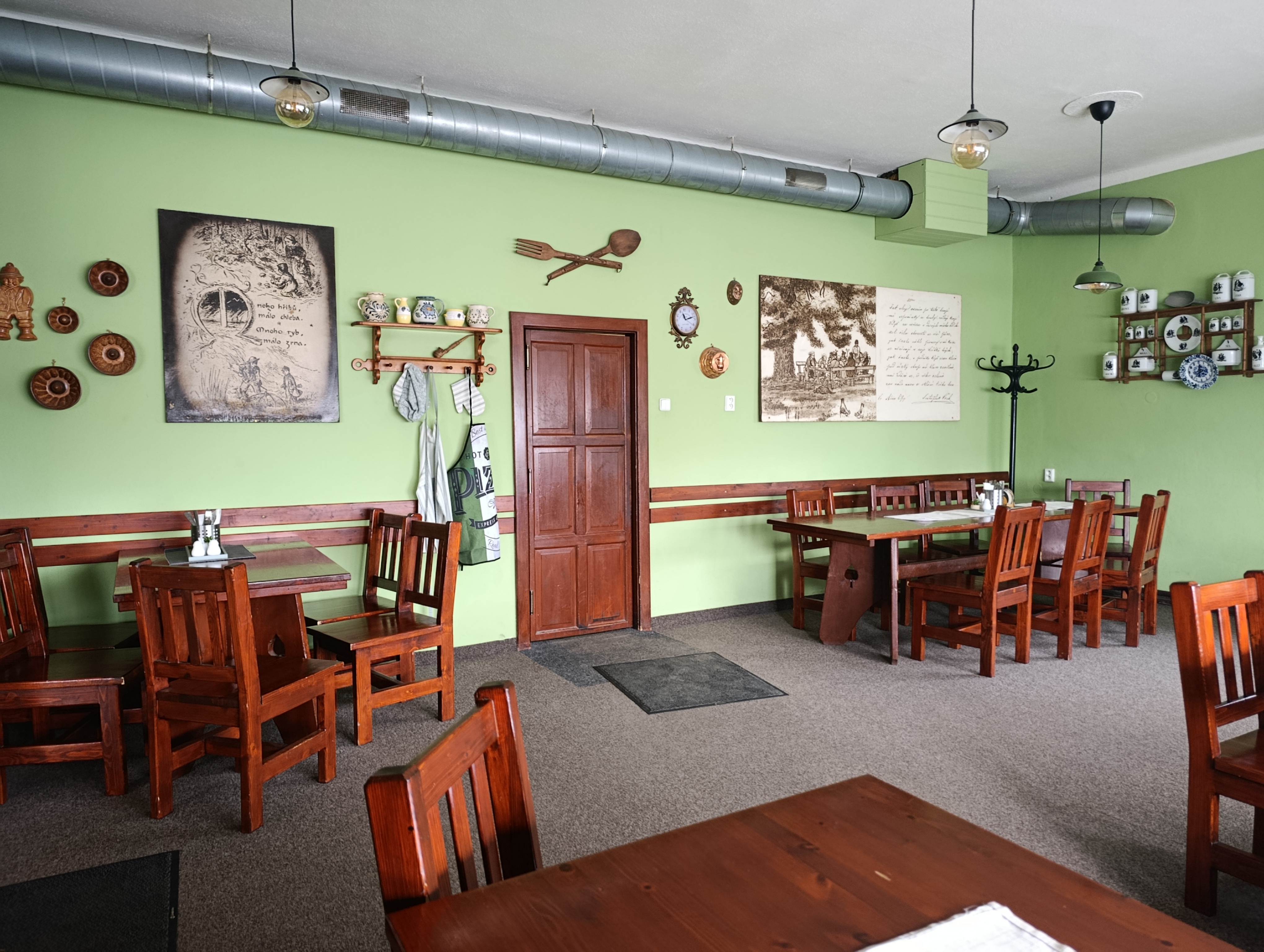 Restaurace Ve Stínu Lípy foto 3