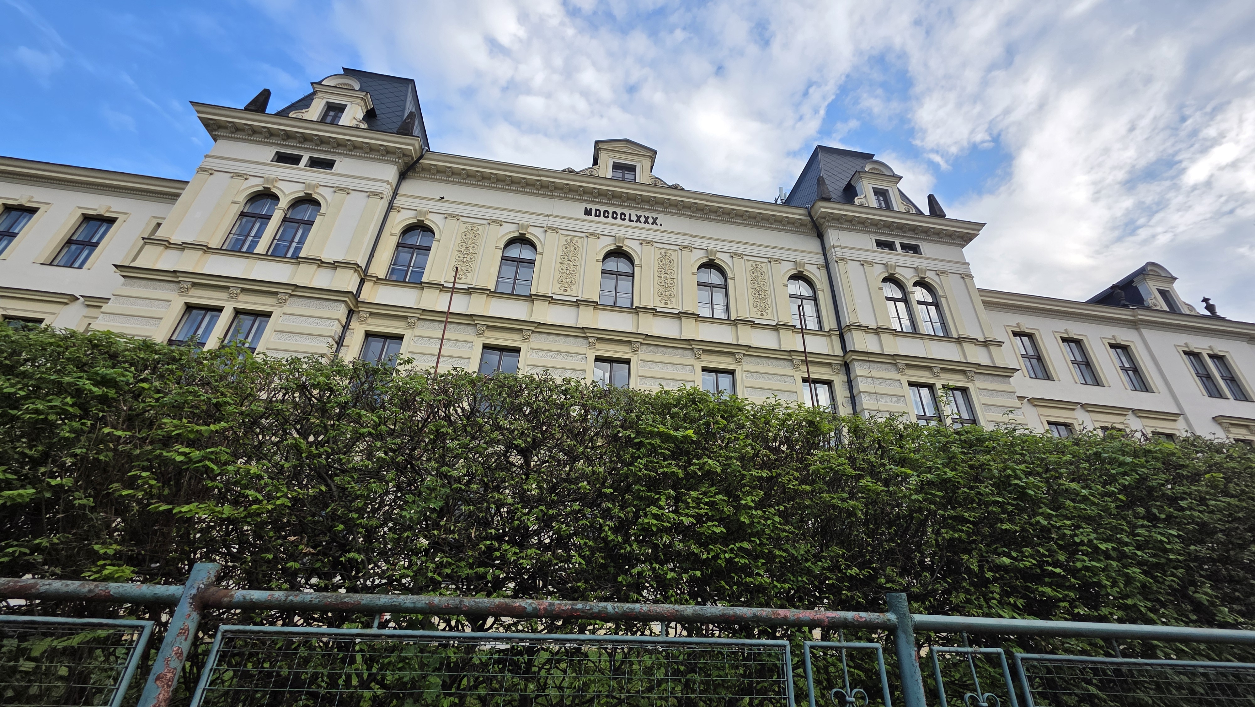 ZŠ Žatec, Komenského alej foto 2