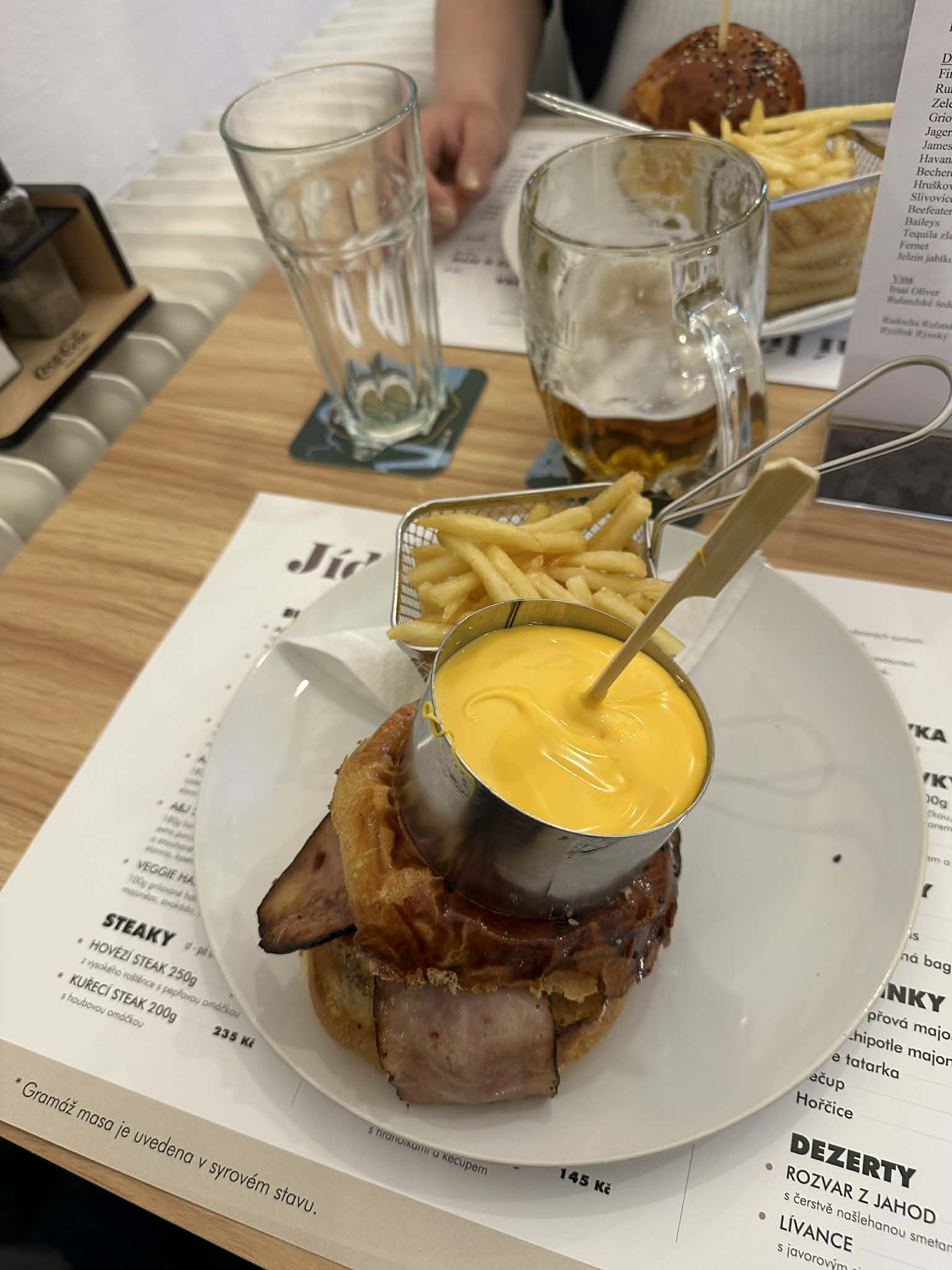 A&J Burger foto 5