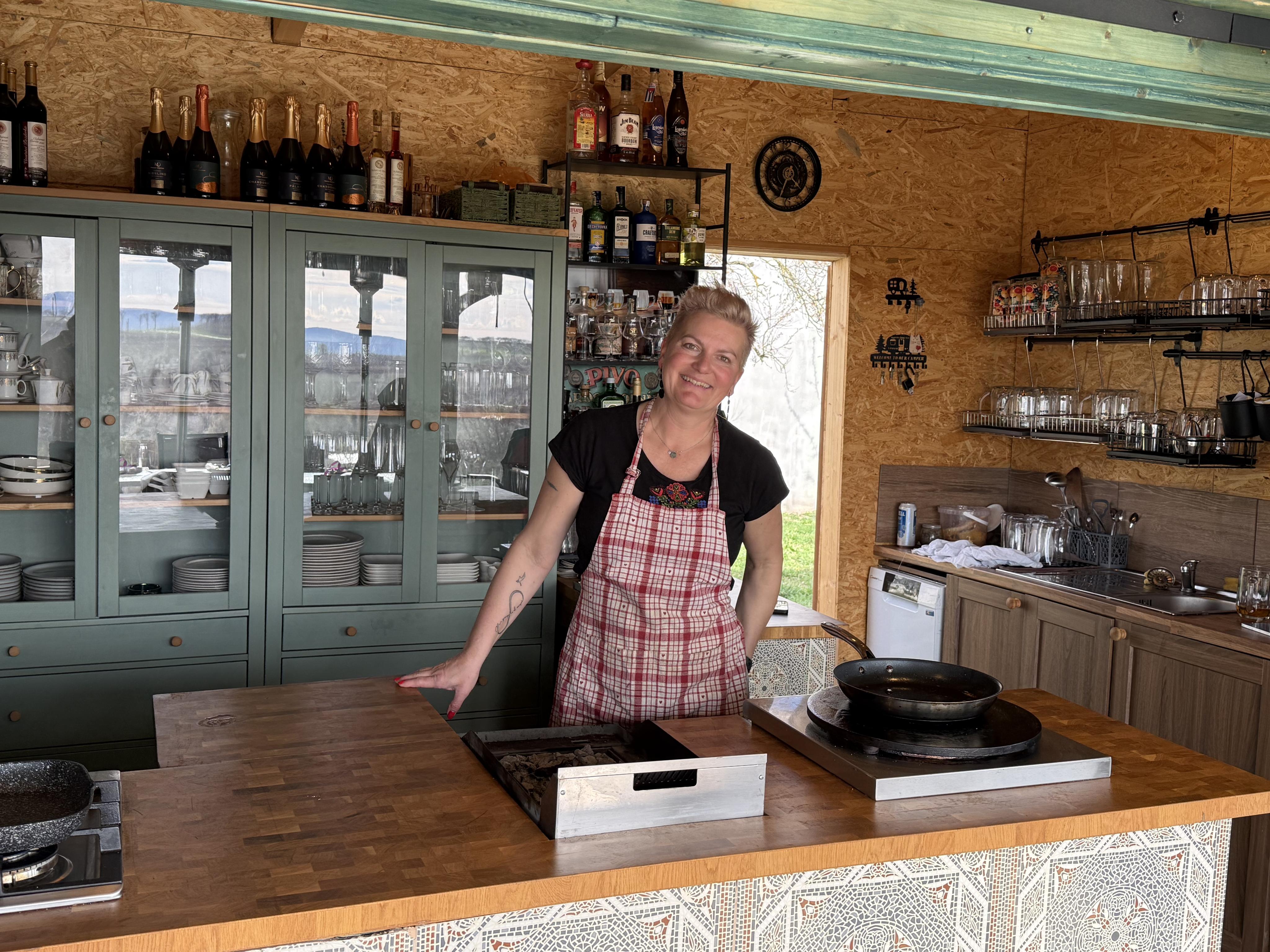 Bistro a Karavanpark meruňky a vinohrady Vrbice foto 3
