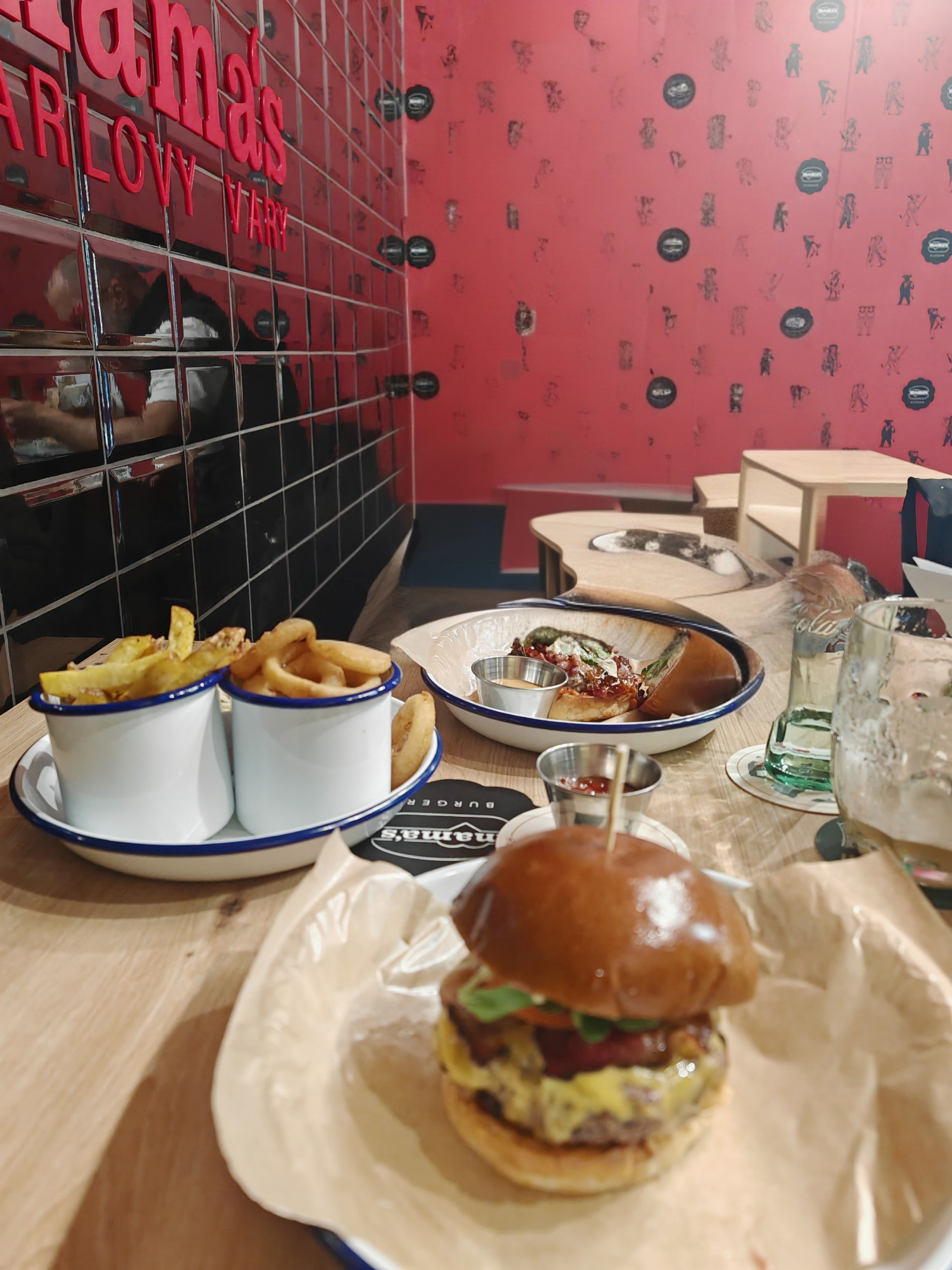Mama's Burger foto 1