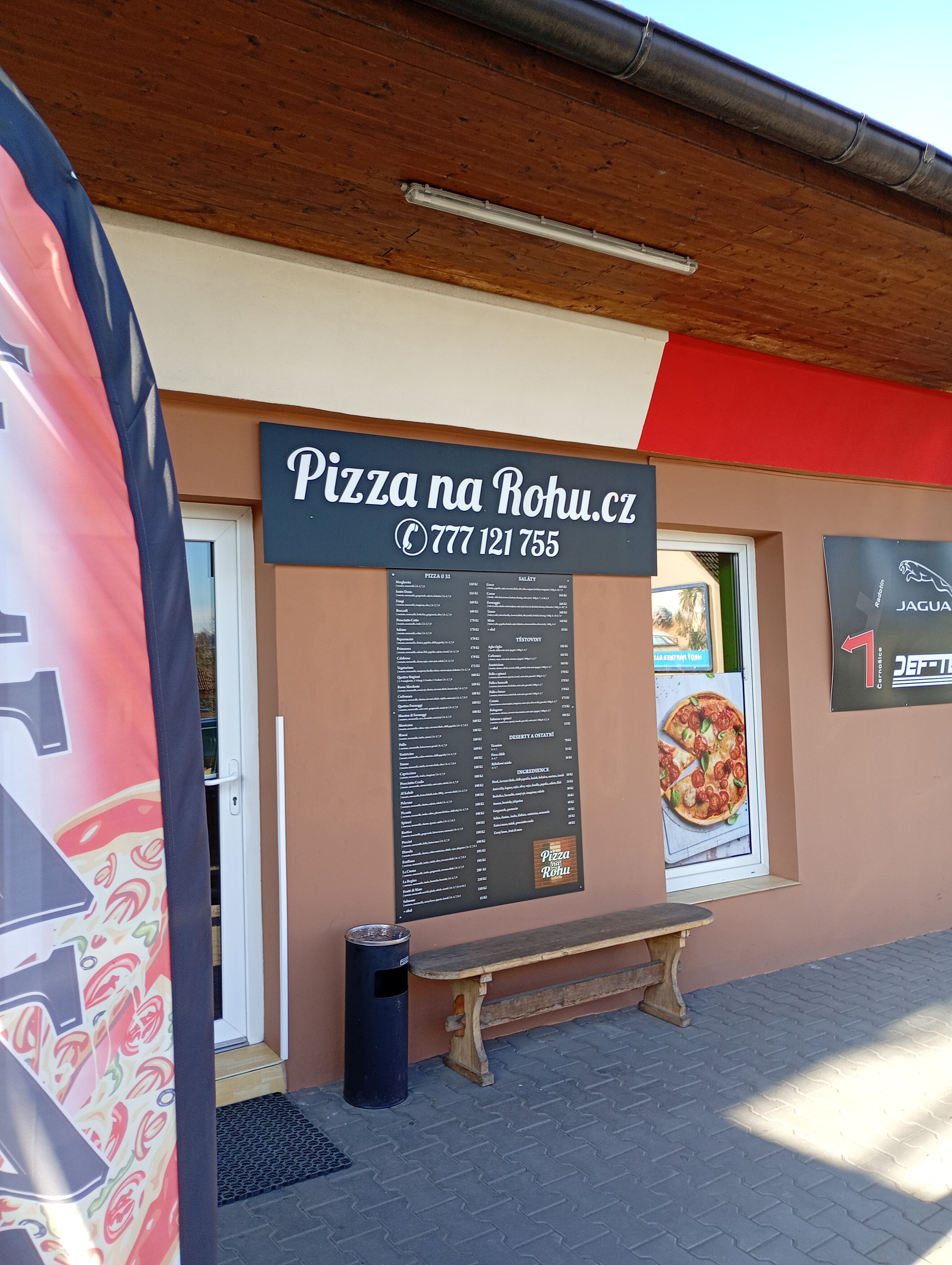 Pizza na rohu foto 6