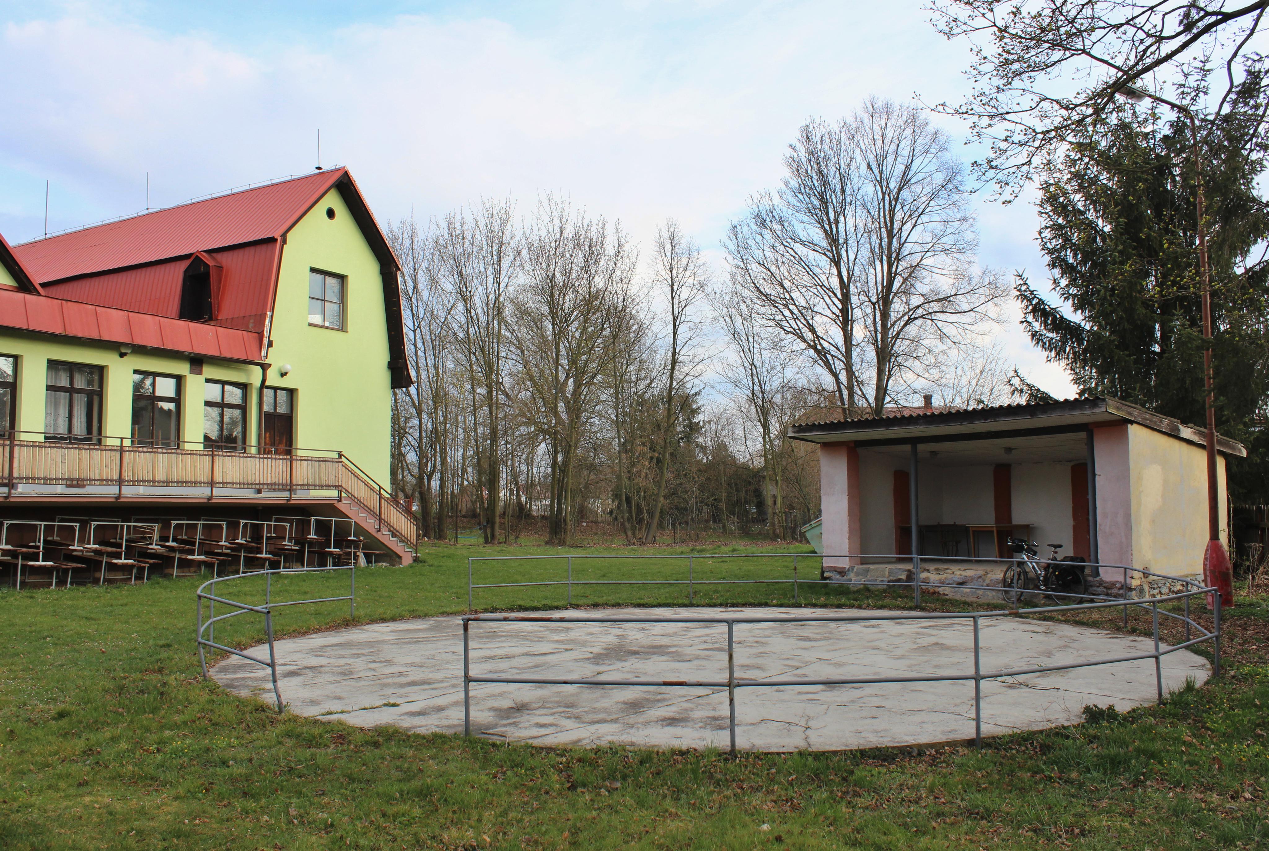 Společenský dům Hradec nad Svitavou foto 2