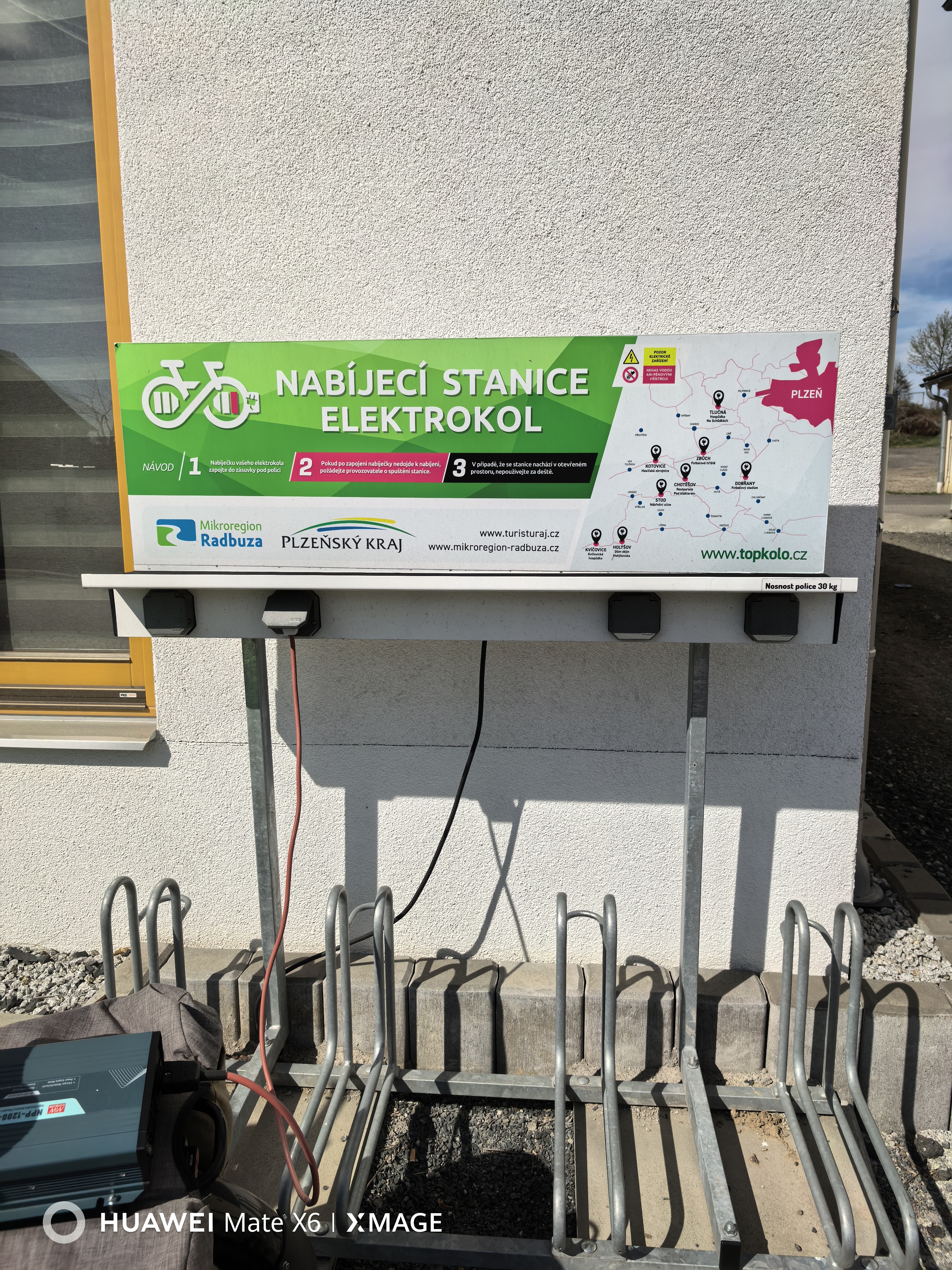 Dobíjecí stanice pro elektrokola foto 2