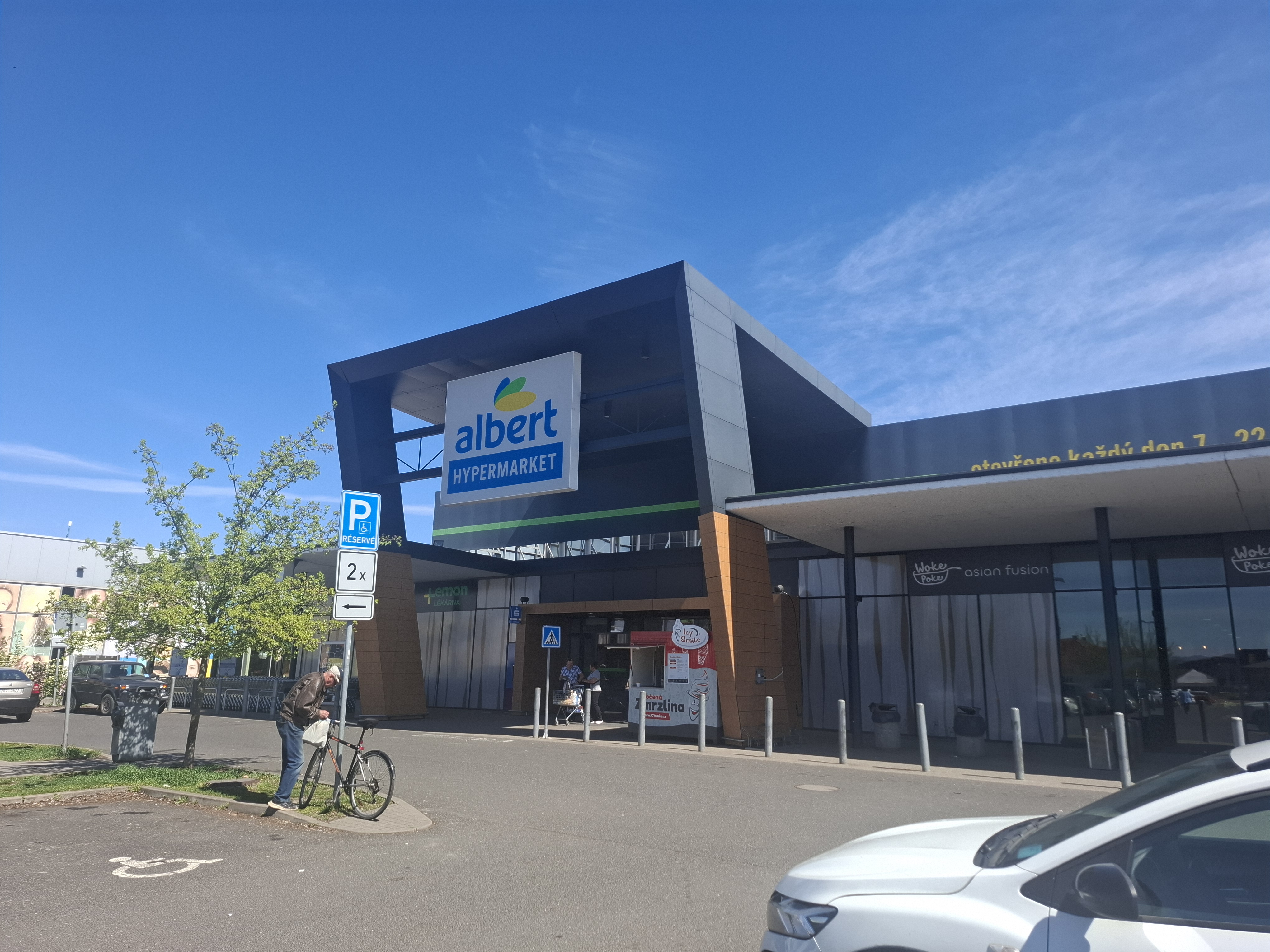 Albert Hypermarket foto 3