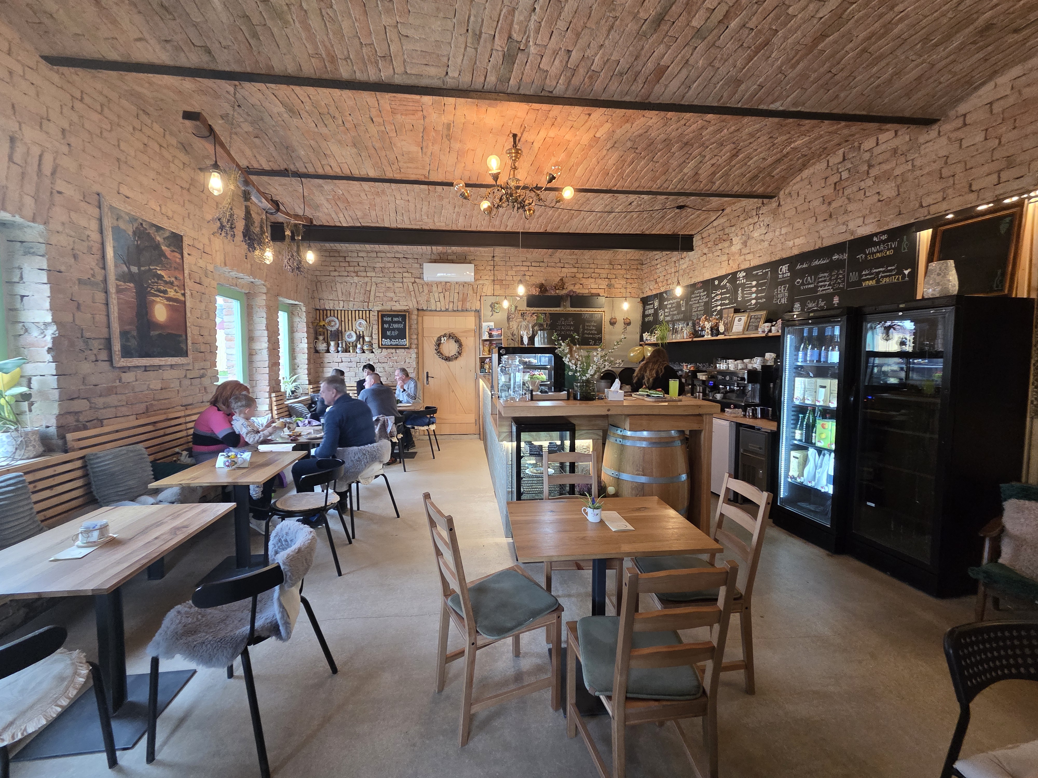 Kavárna a vinný bar Na zahradě foto 4