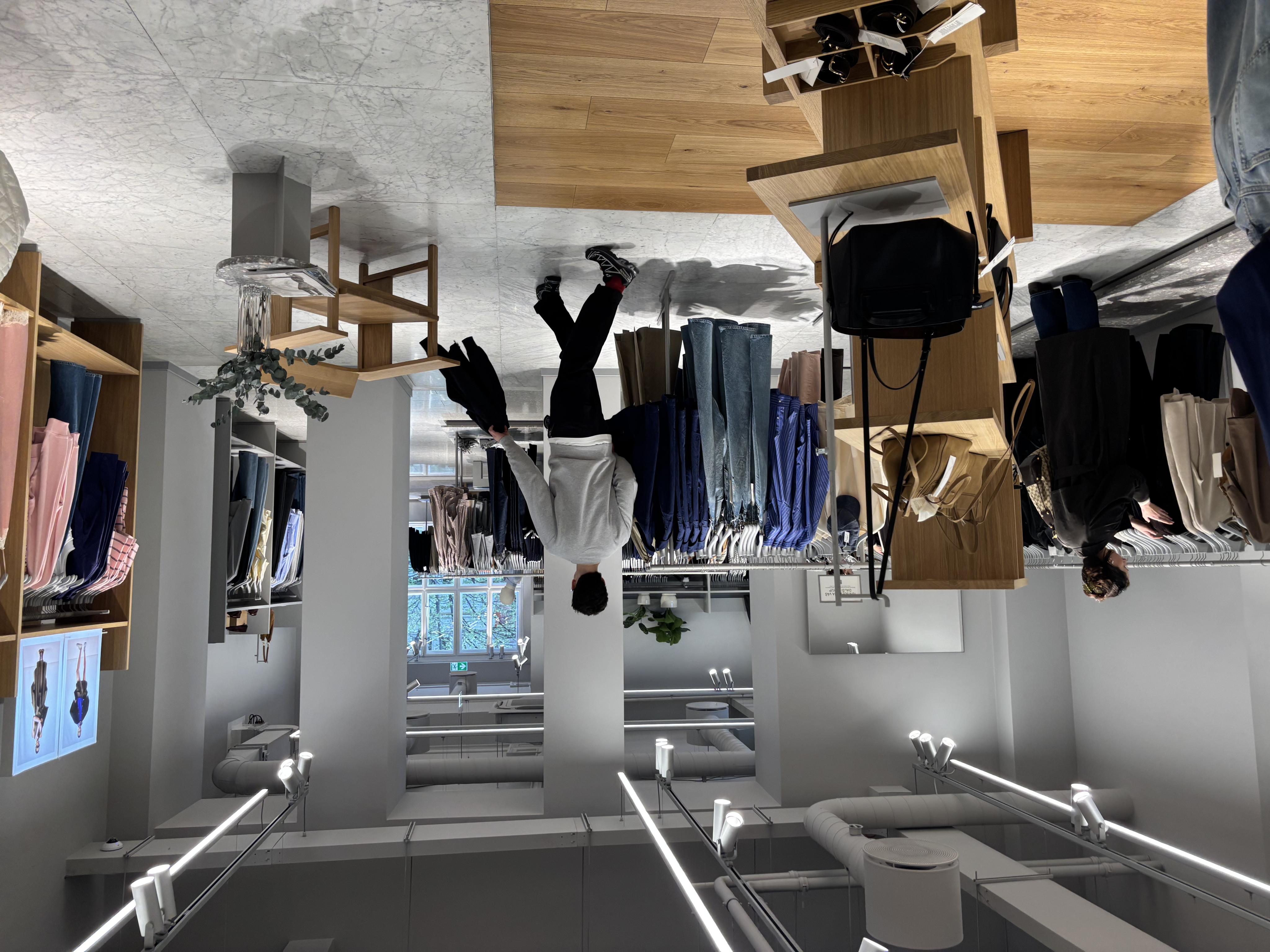 ARKET Store foto 1