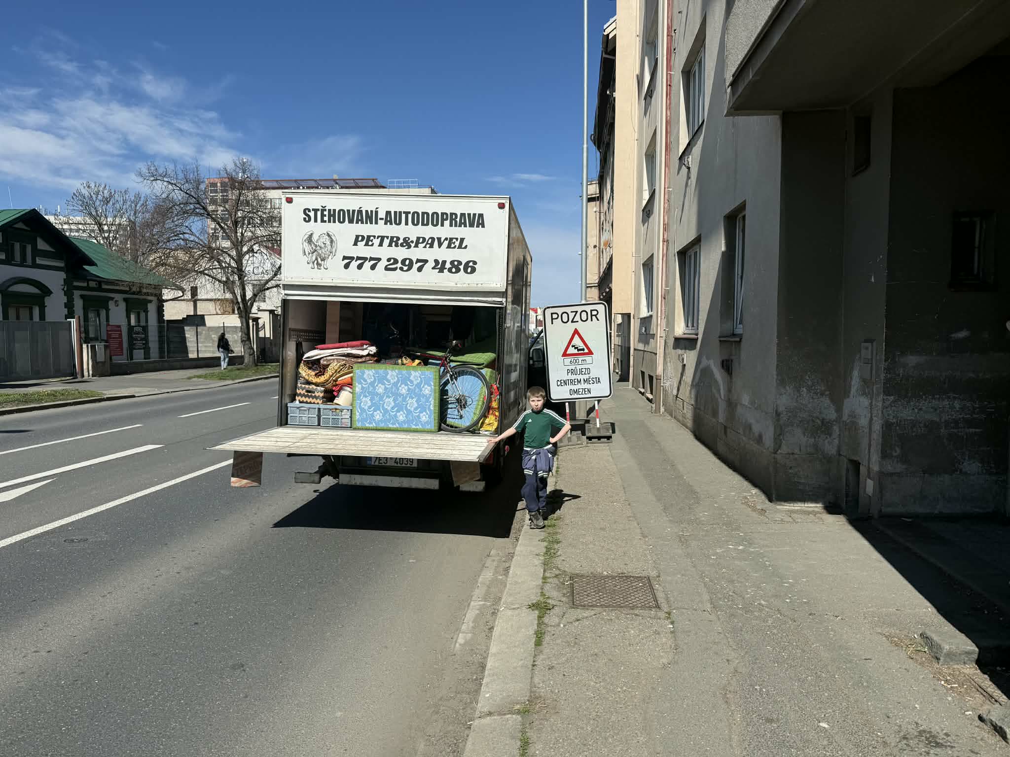 STĚHOVÁNÍ - AUTODOPRAVA PETR & PAVEL foto 6