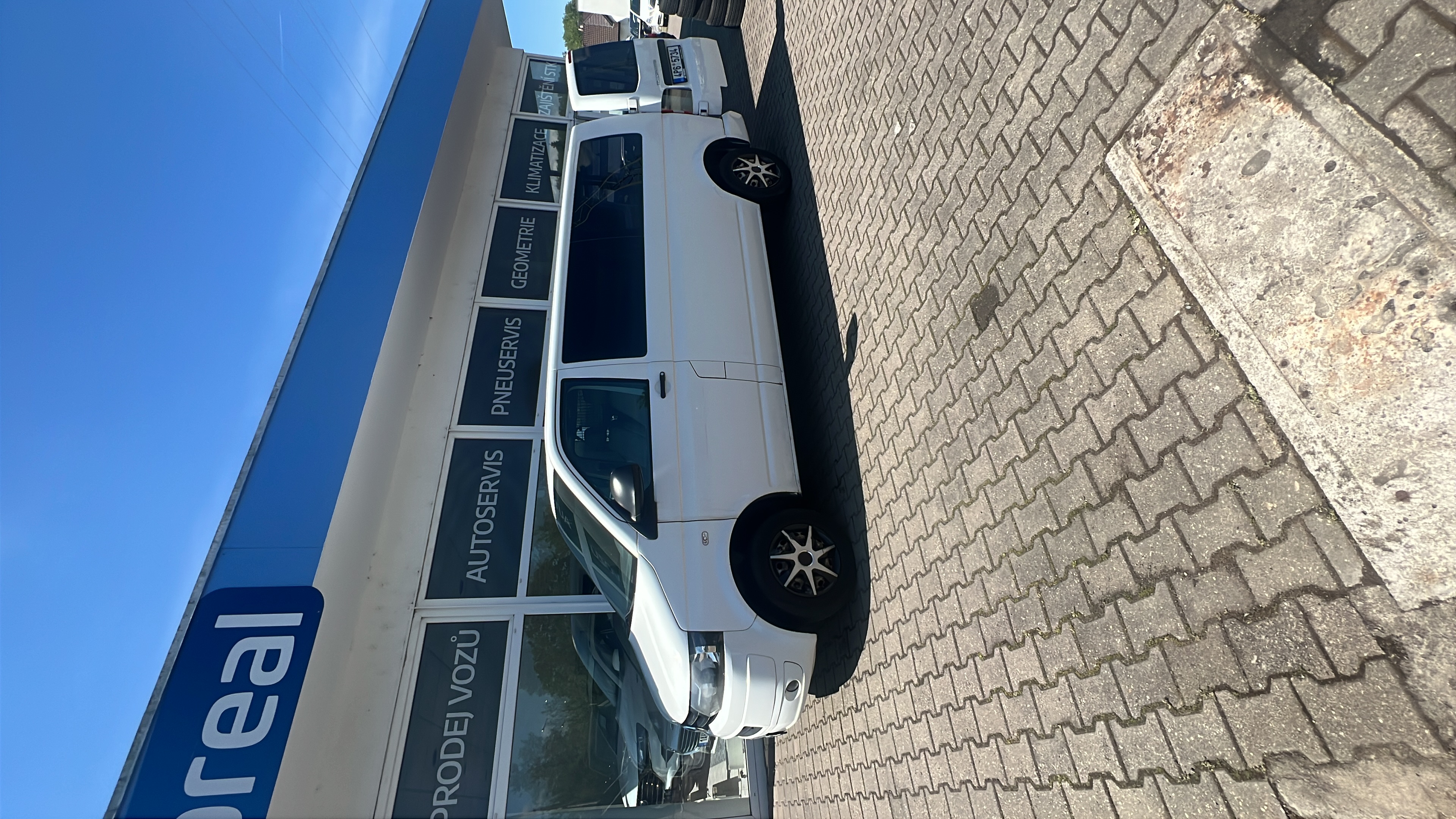 Autoreal foto 6