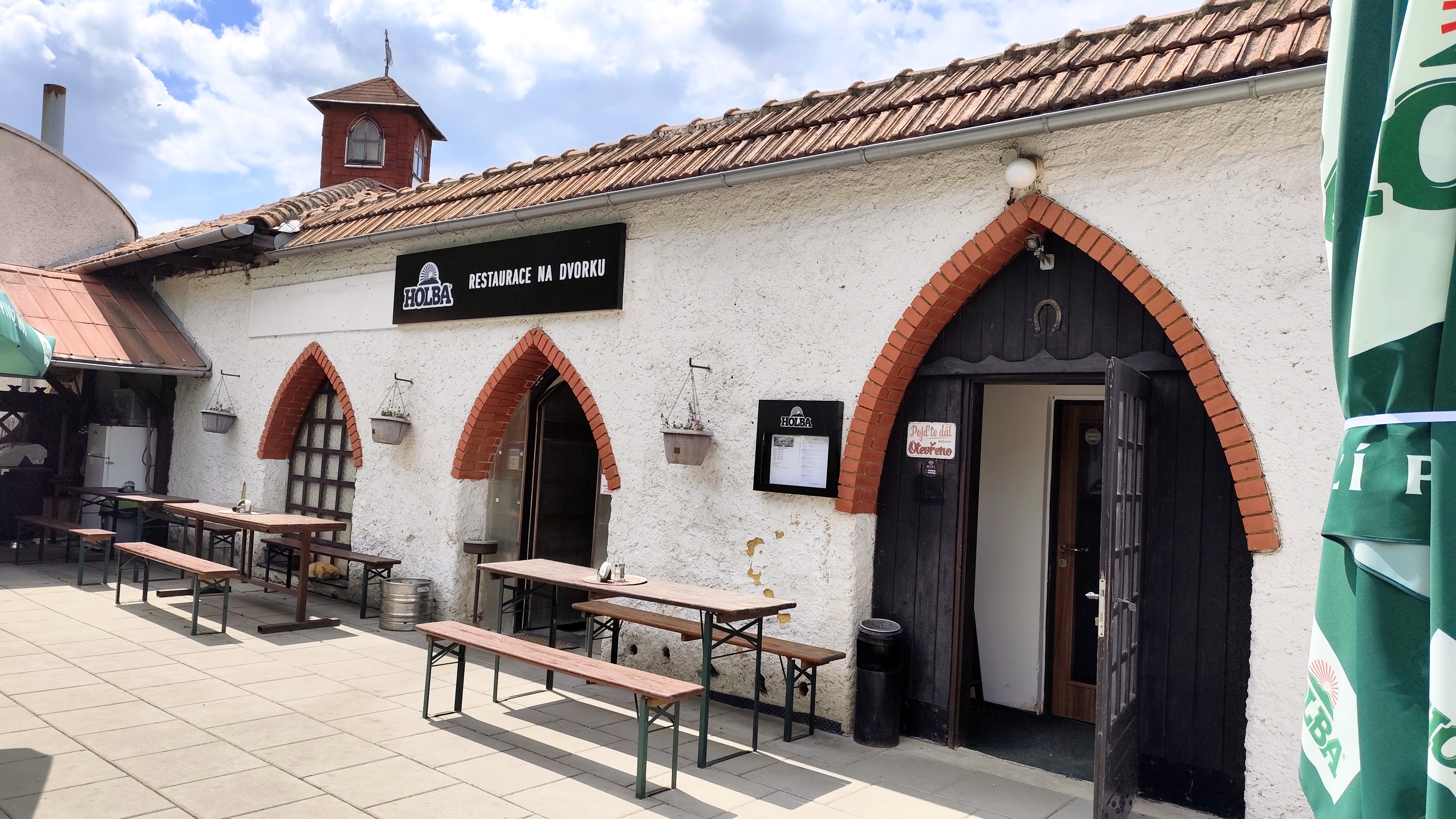 Restaurace Na Dvorku foto 2