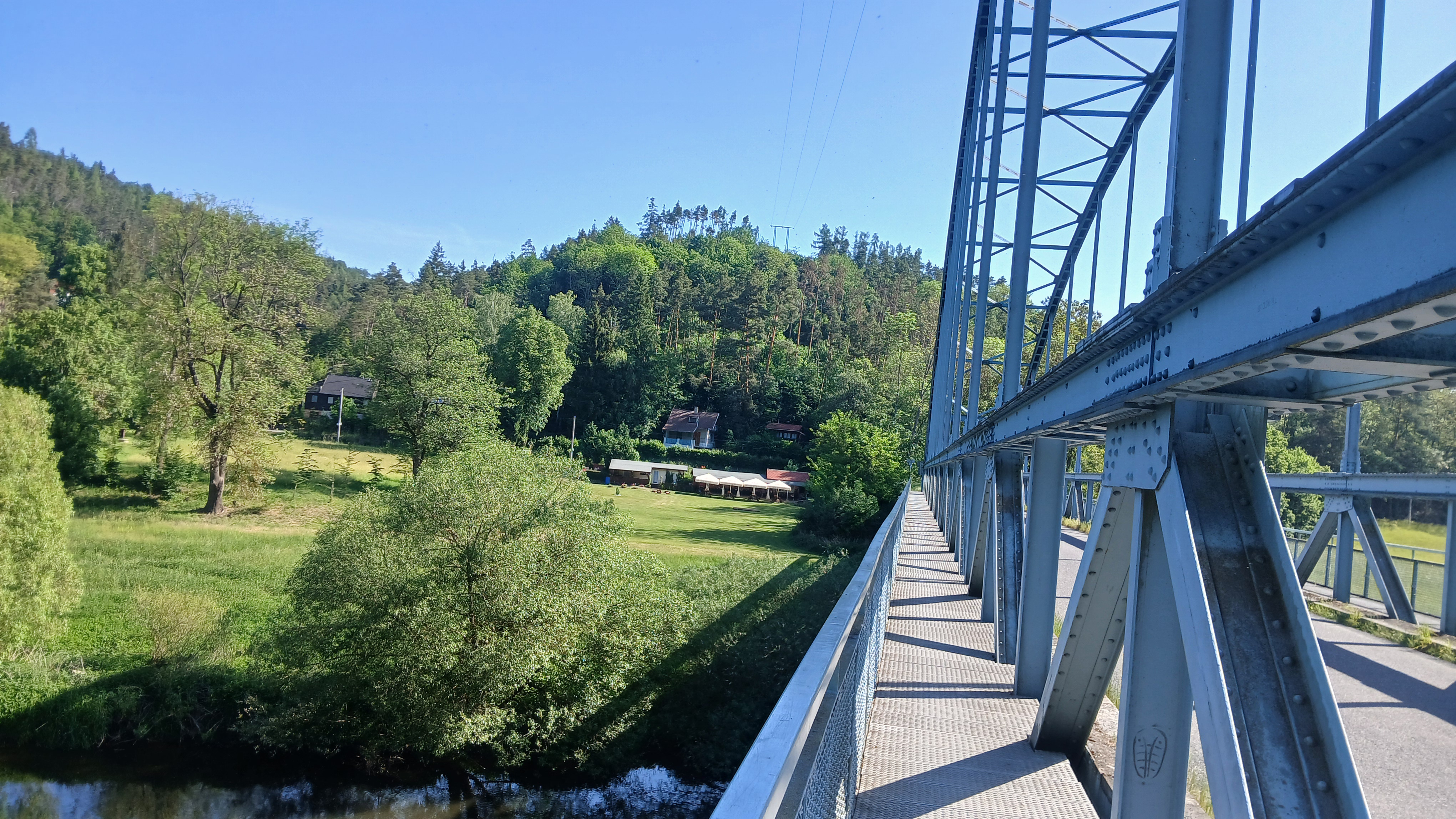 Nouzové tábořiště U Skryjského mostu foto 6