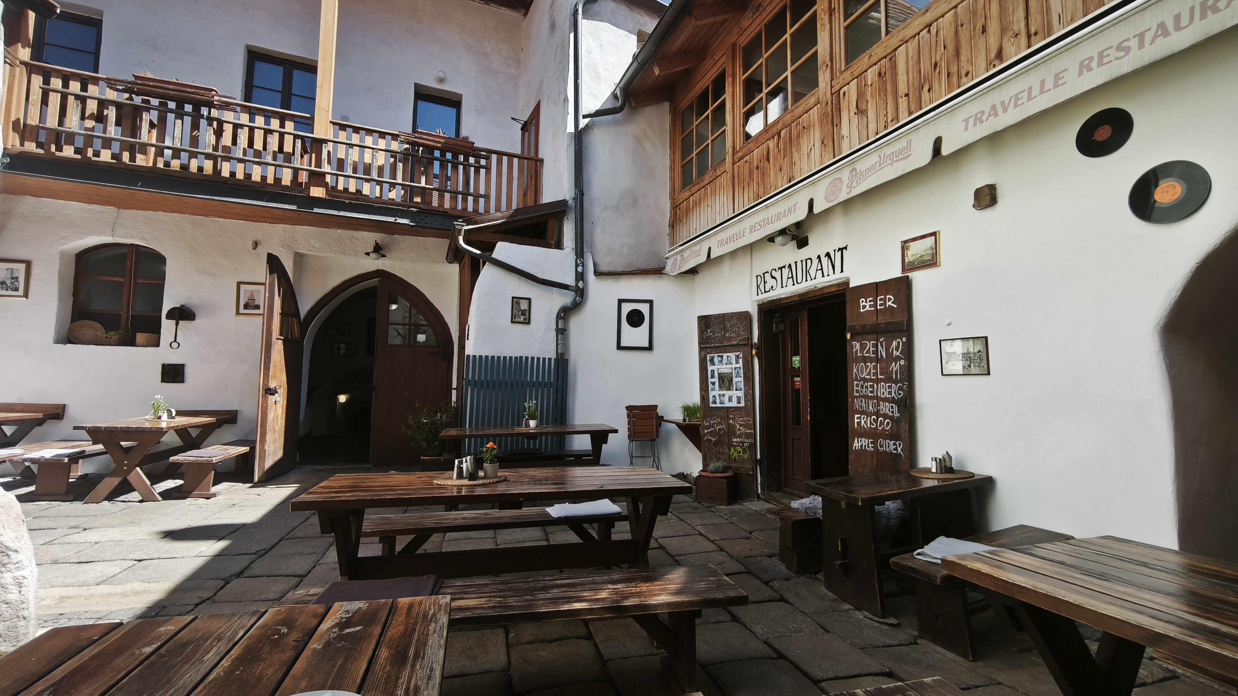 Restaurace Travel hostel foto 1