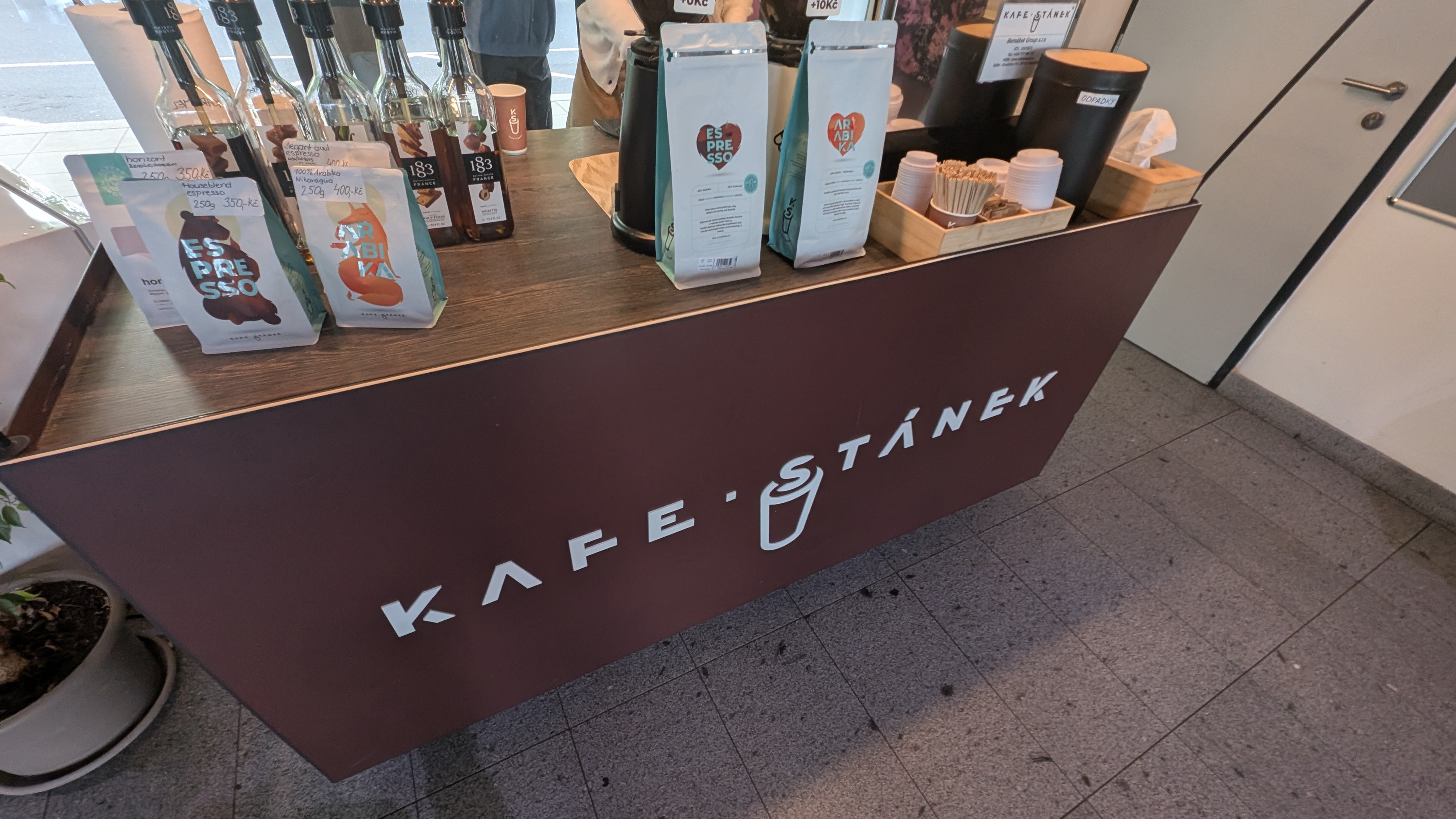 Kafe stánek foto 1