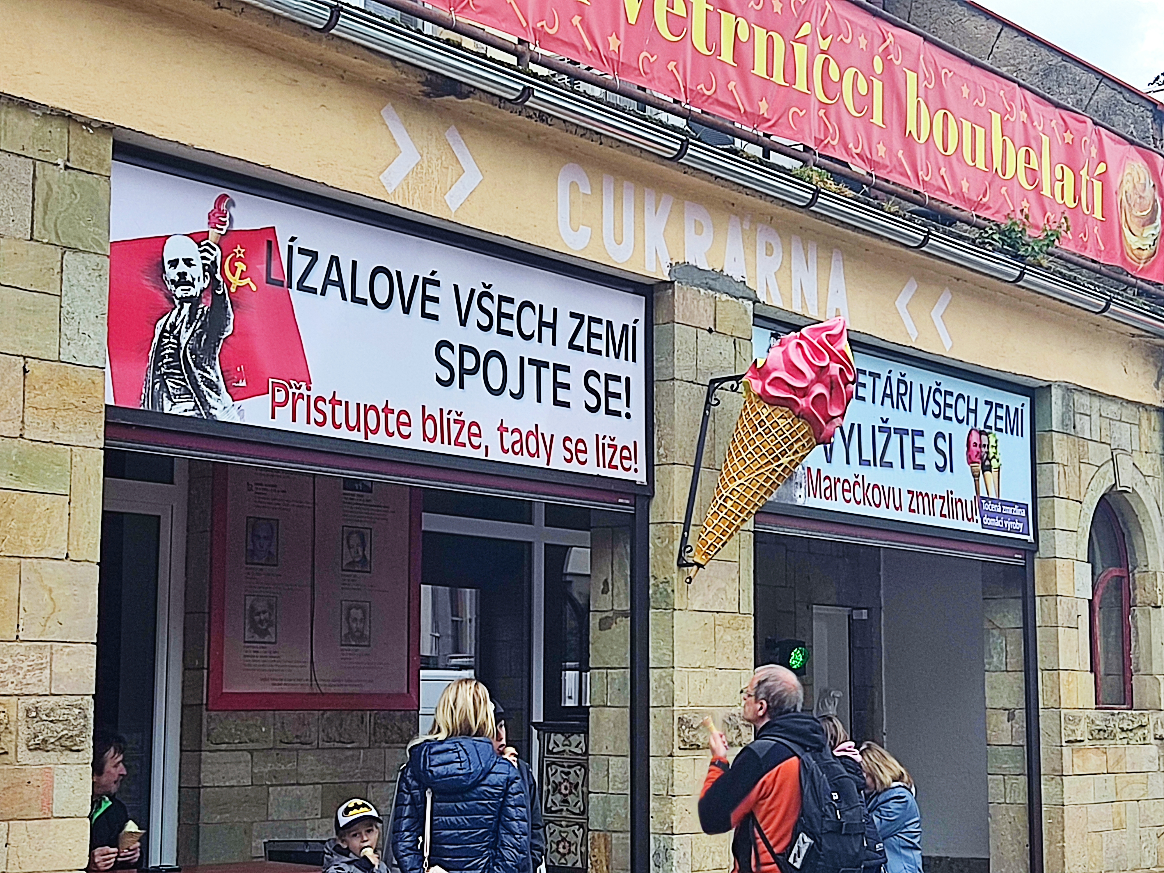 Marek Vecko - Cukrárna foto 3