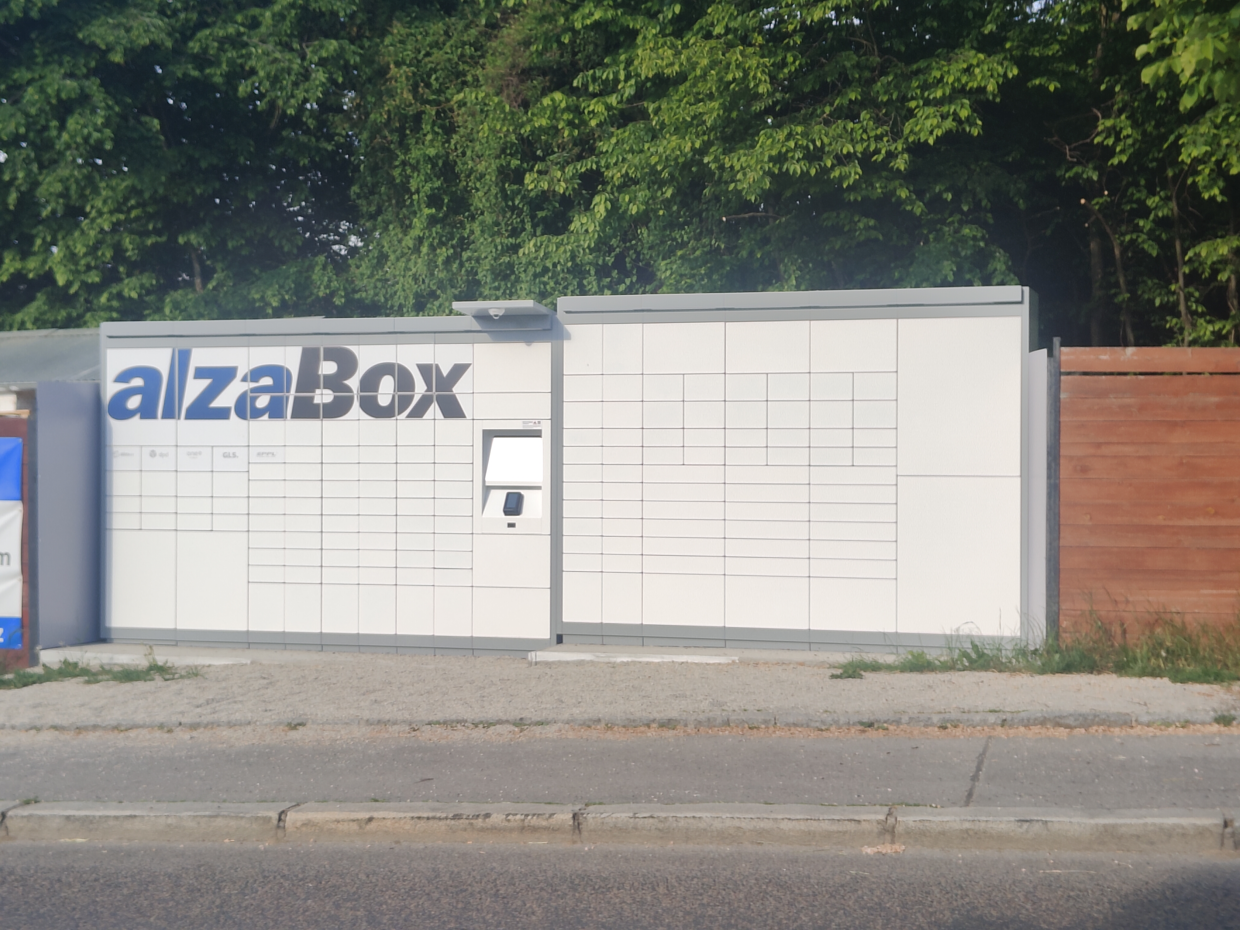 AlzaBox foto 2