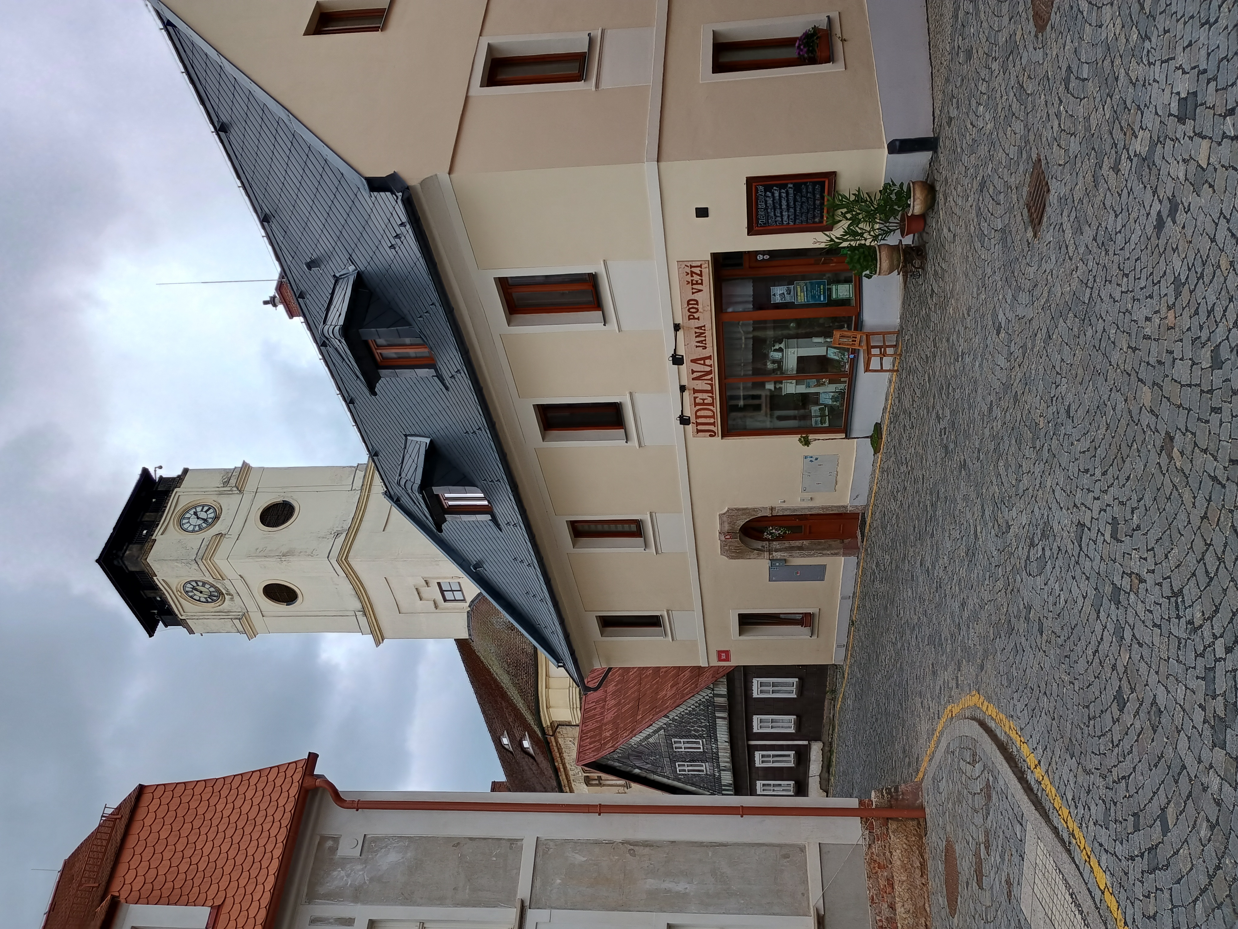 Jídelna Jana pod věží foto 3