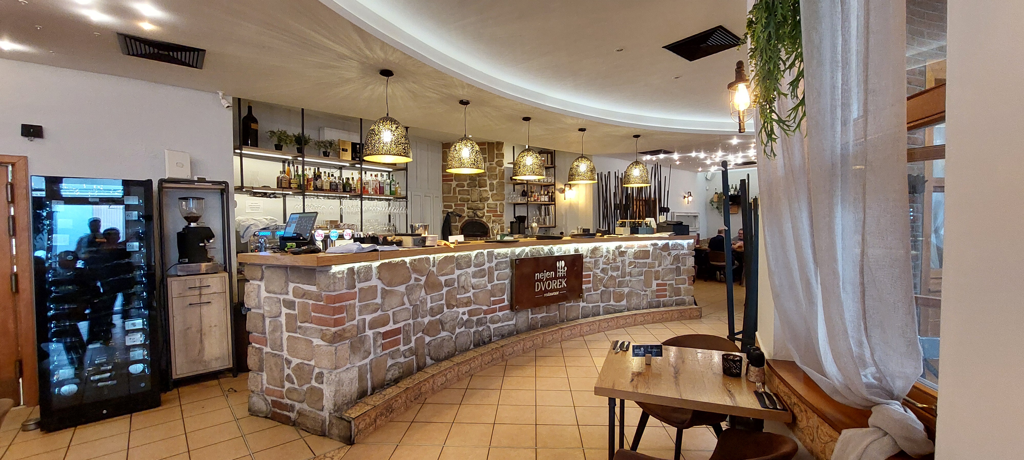 Restaurace Nejen Dvorek foto 3