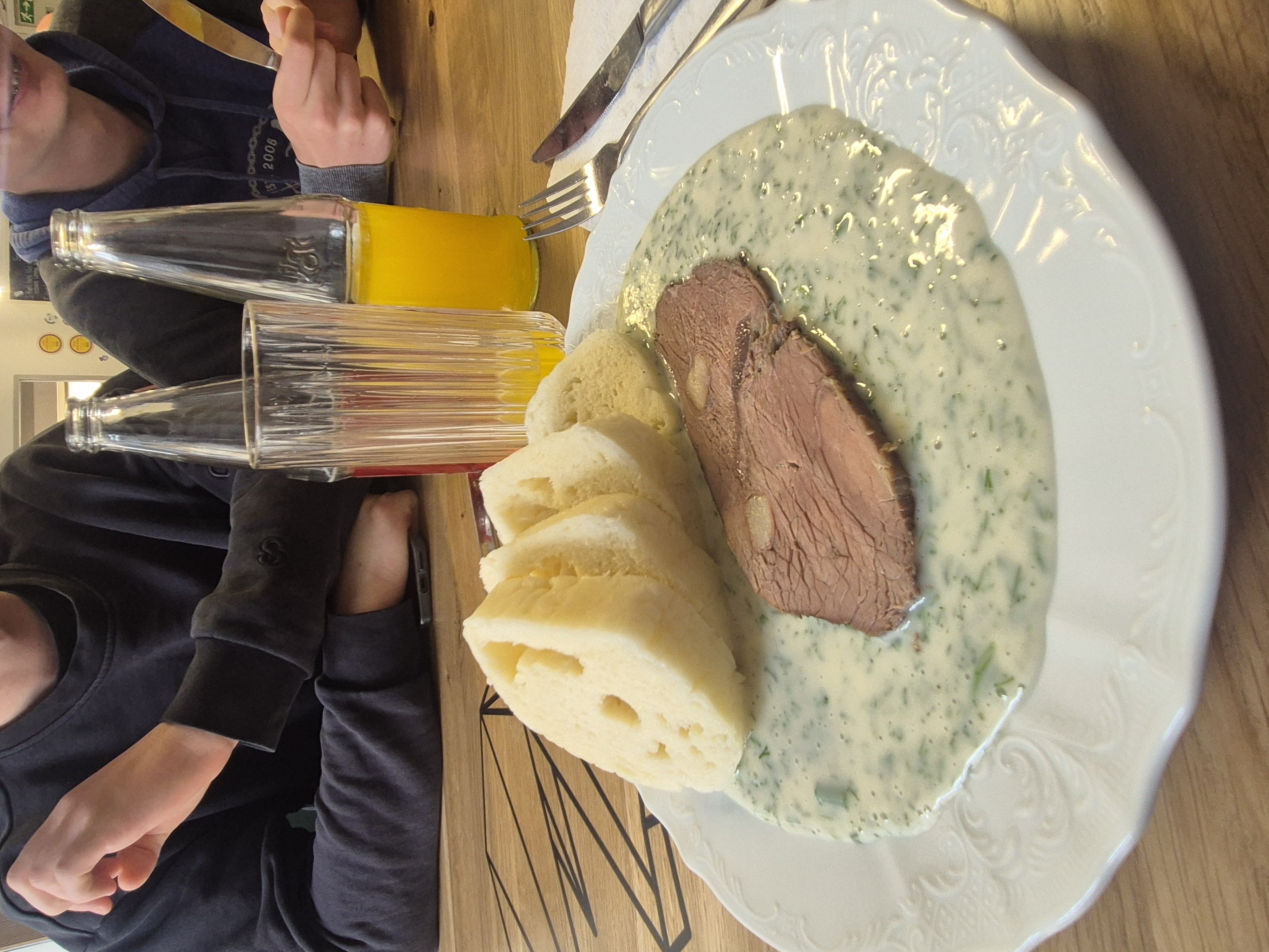 Jídelna Labuť foto 2