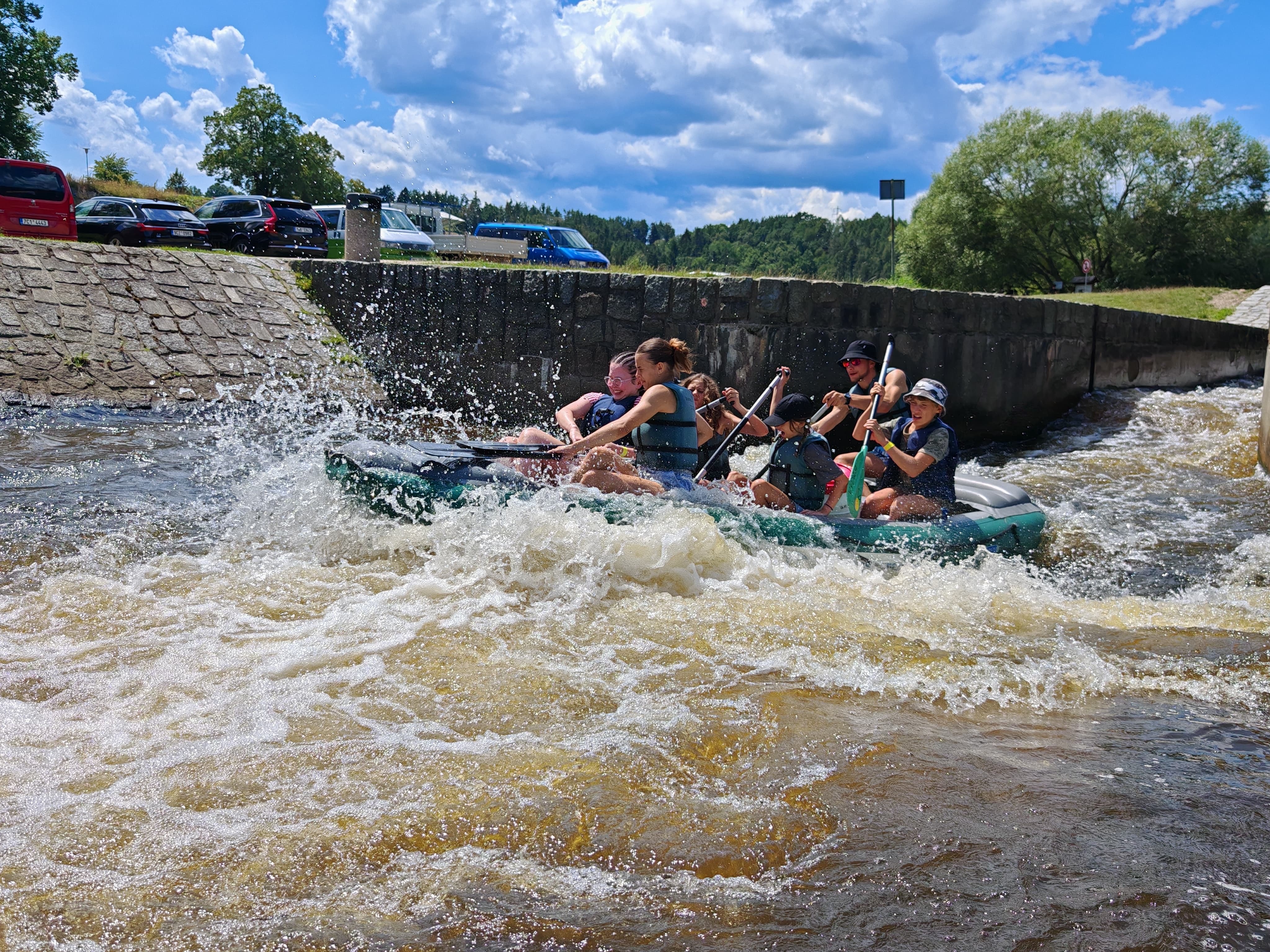 Půjčovna lodí a raftů VYDRA foto 6