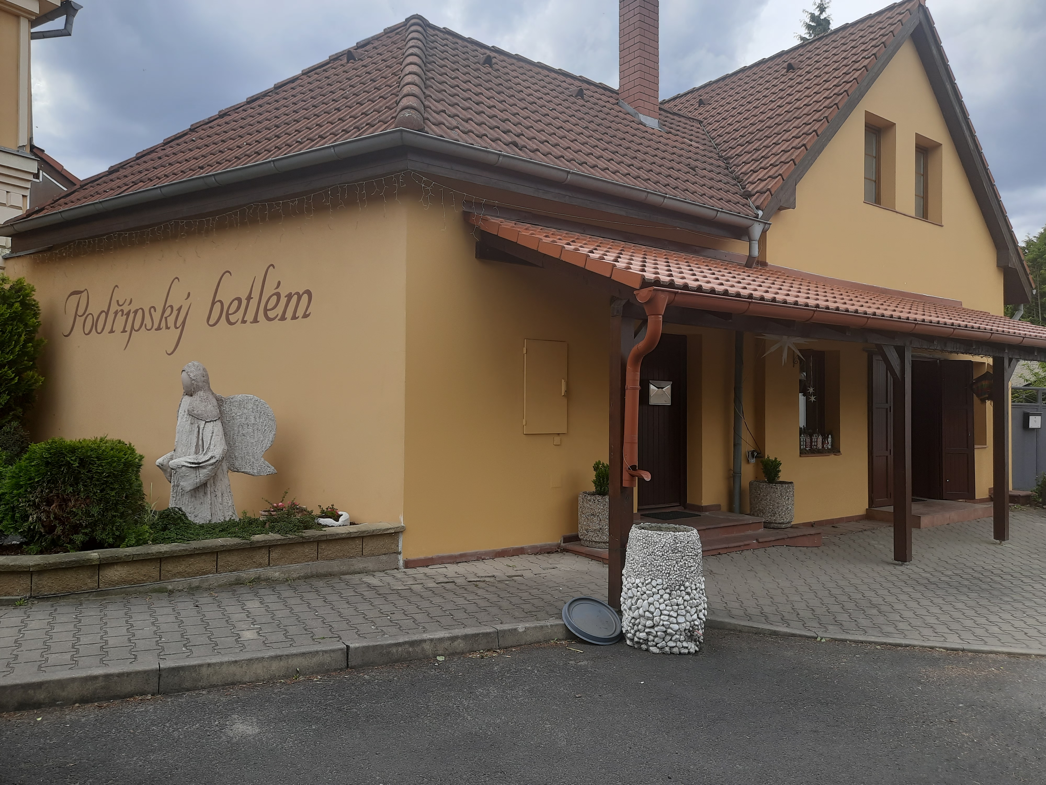 Galerie pohyblivých scén z kukuřičného šustí - Jiřina Šustrová foto 6