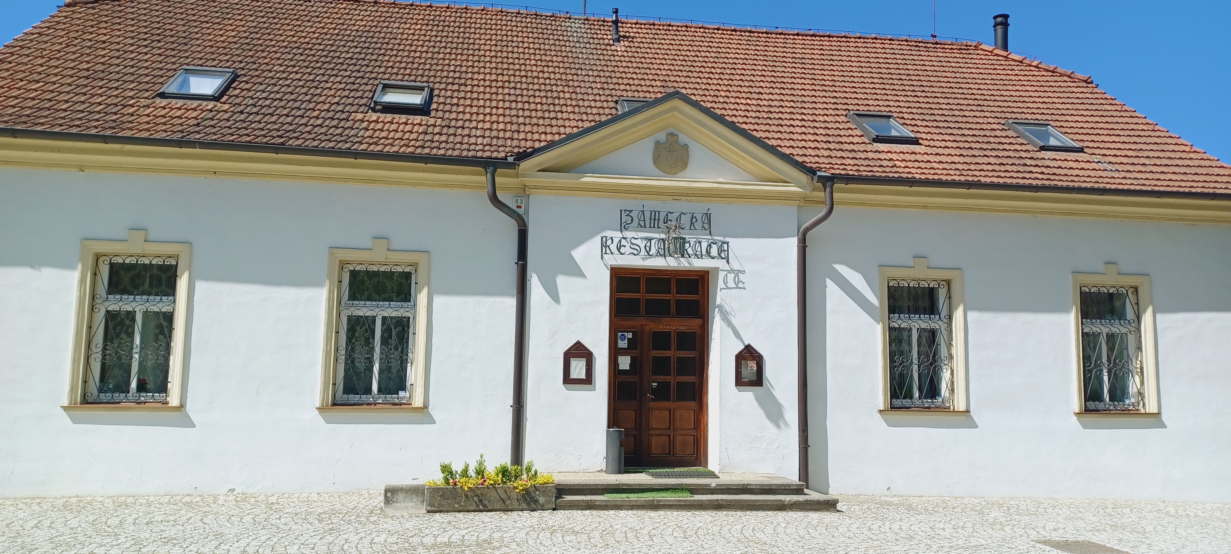 Zámecká restaurace foto 2
