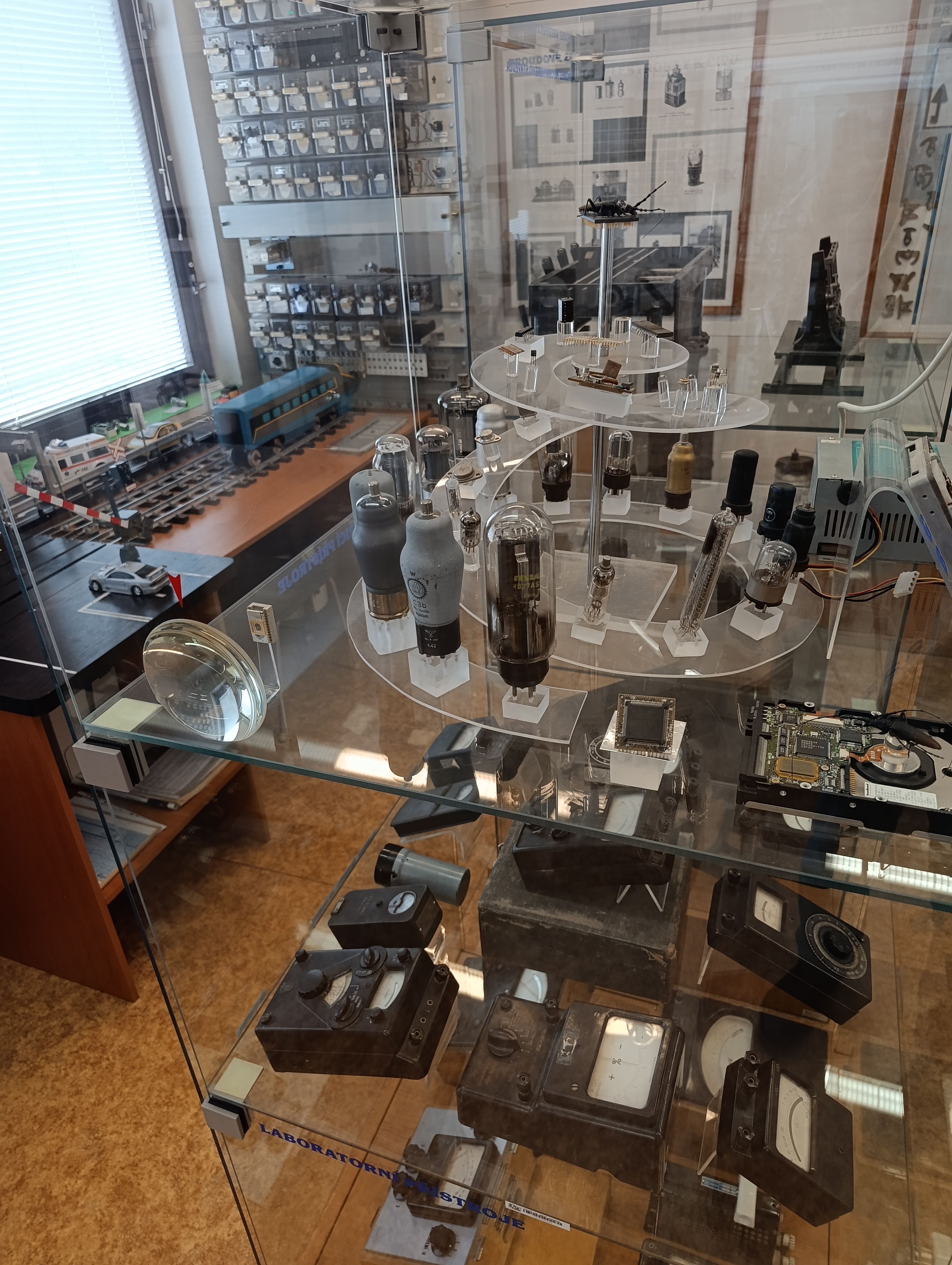 Železniční muzejní expozice sdělovací a zabezpečovací techniky foto 3