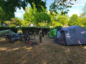 campinganhänger dachzelt OnSite Dachzelt-Anhänger Lens Color:Gray H2MAX Anti-Fog The Perfect Road Trip Vespa
