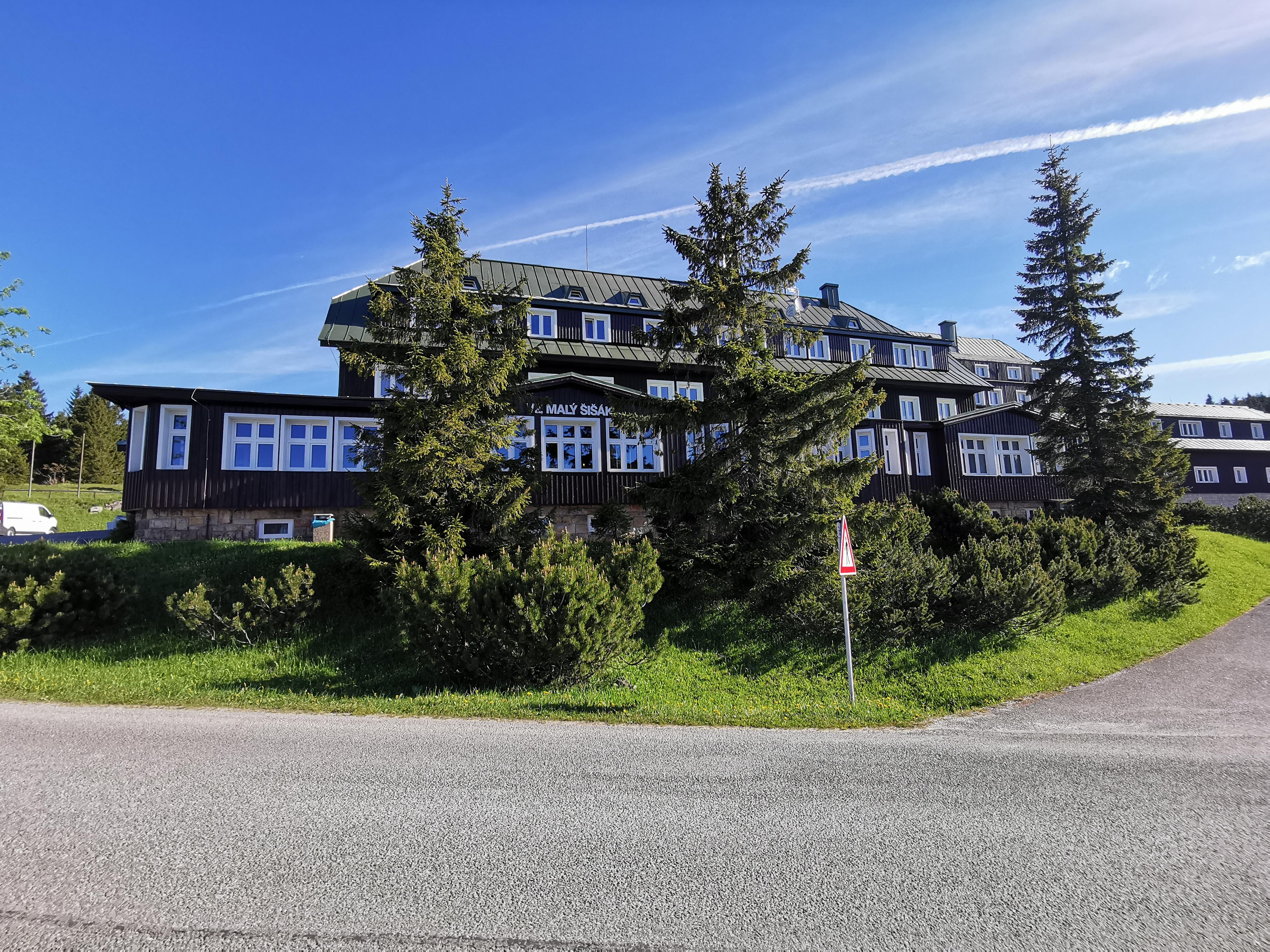 Krkonošská restaurace a kavárna - Hotel Malý Šišák foto 3