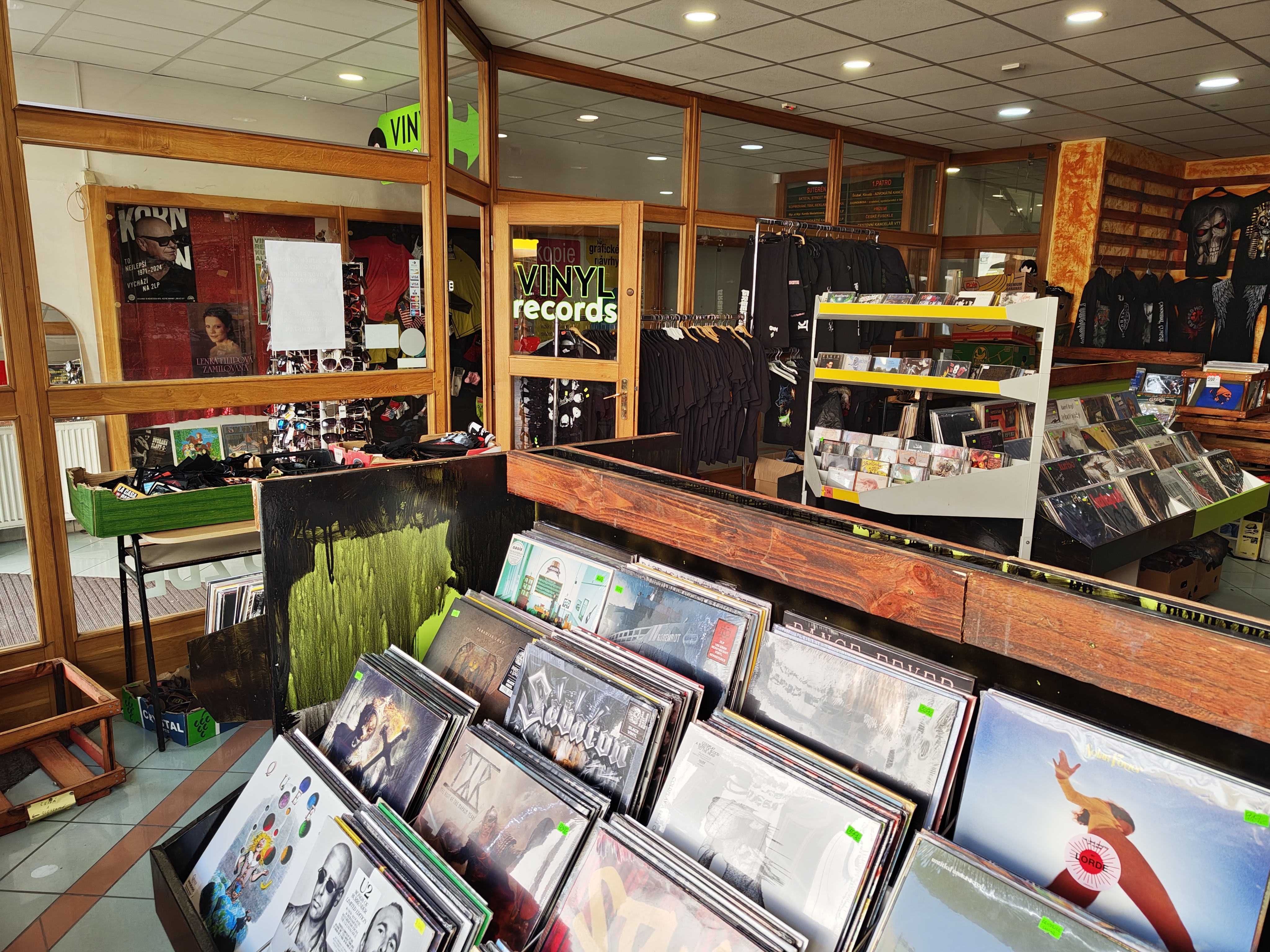 Music World Company (VINYL RECORDS) foto 3