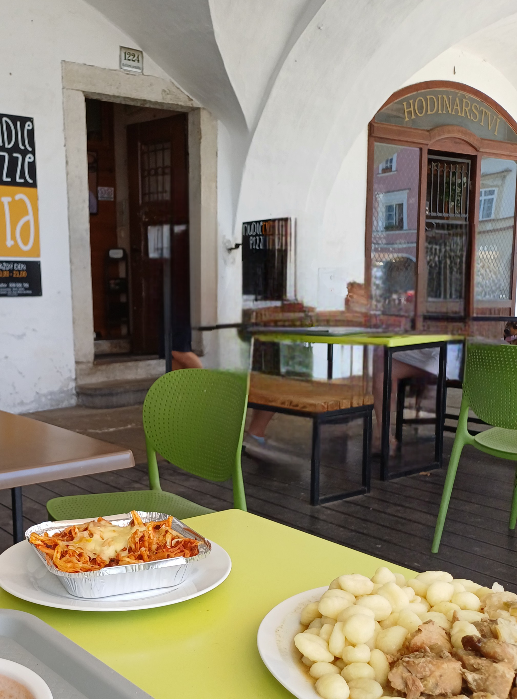 Nudleria & pizzeria foto 1