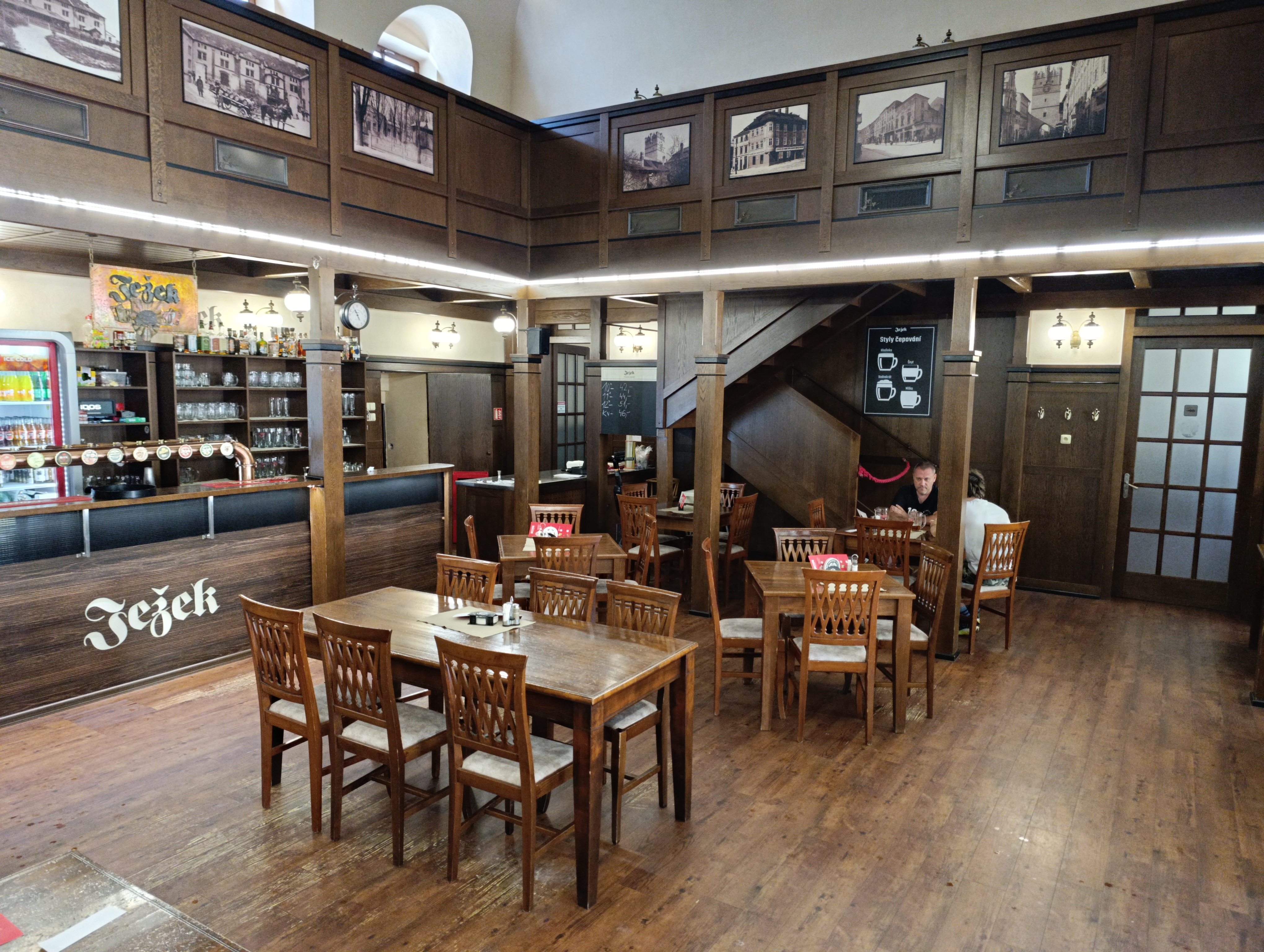 Pivovarská restaurace Ježek foto 3