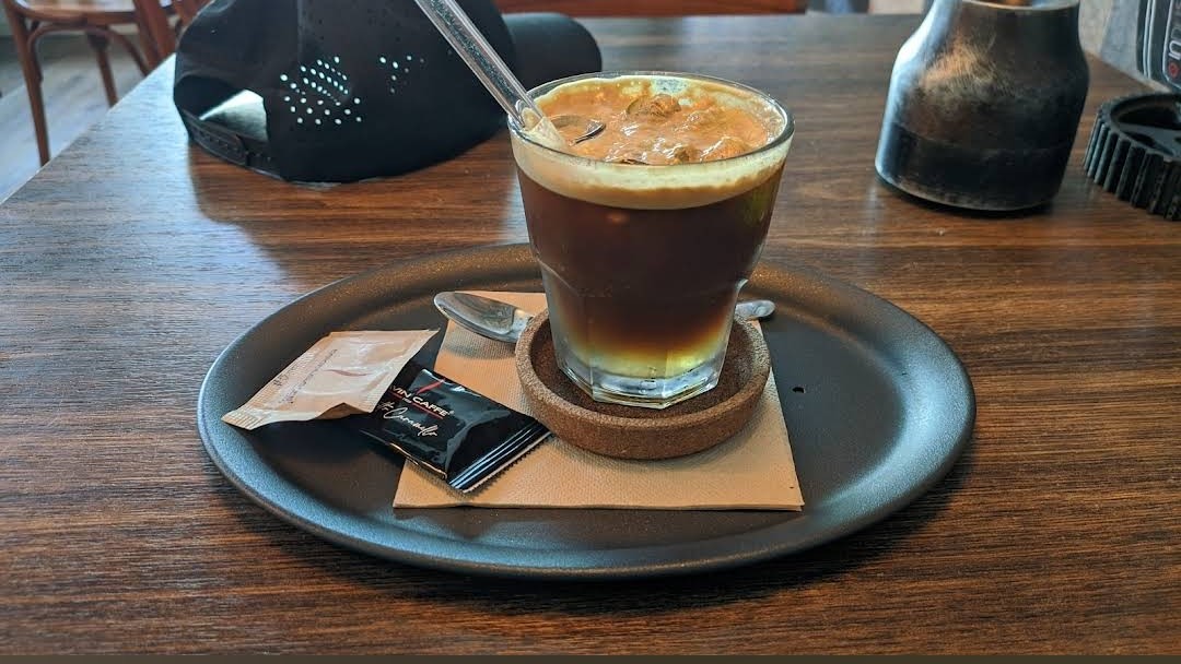 Industry Caffe Bar foto 6