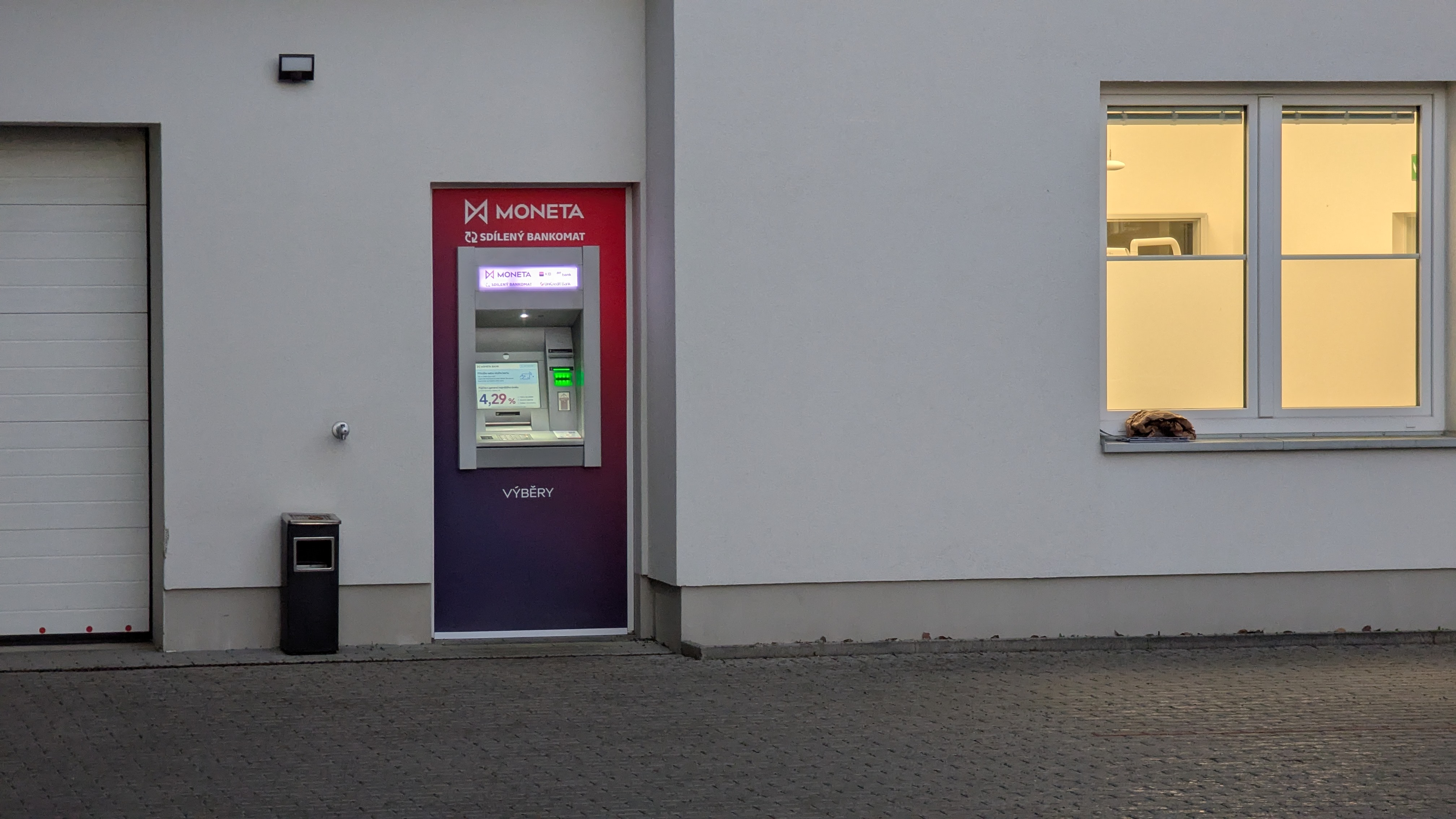 Bankomat MONETA Bank foto 1