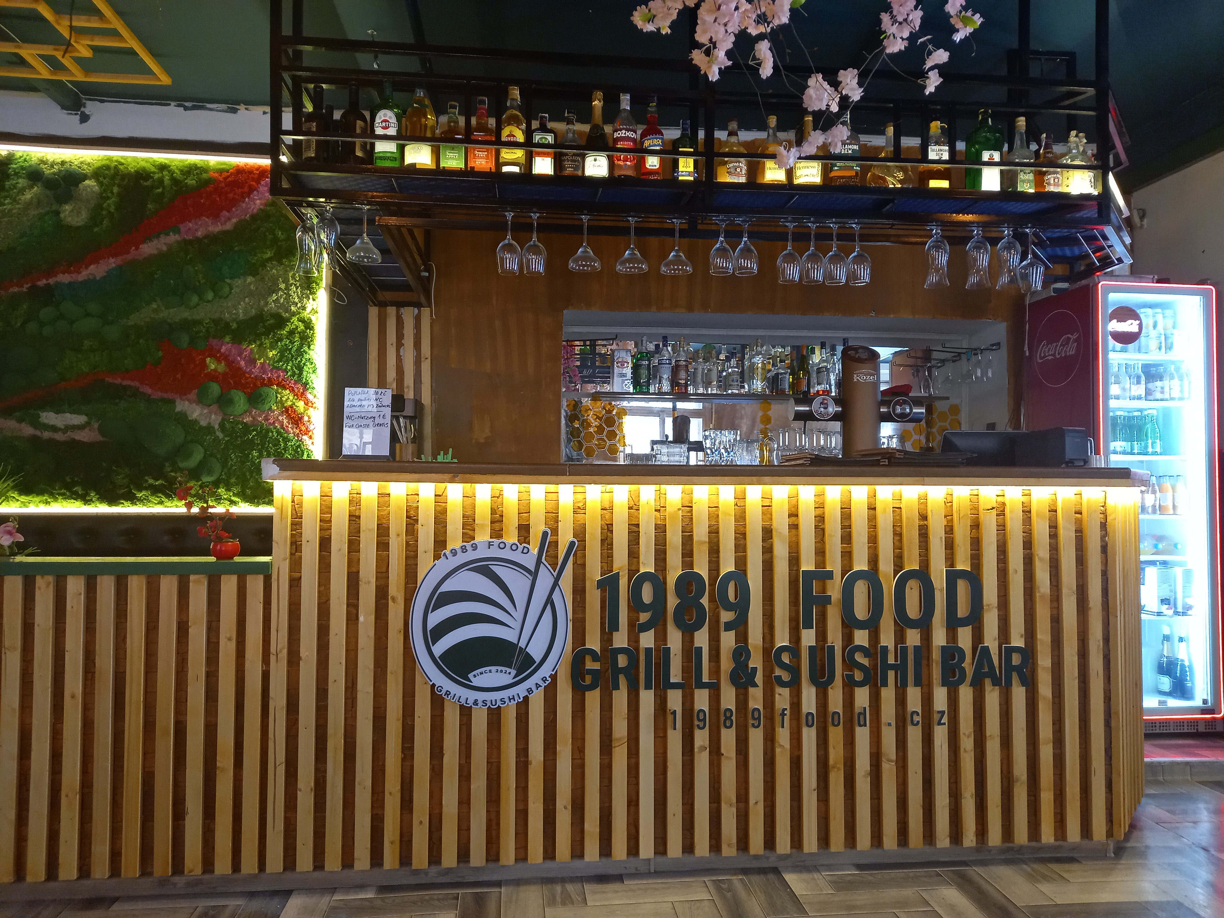 1989Food - Grill & Sushi Bar foto 6