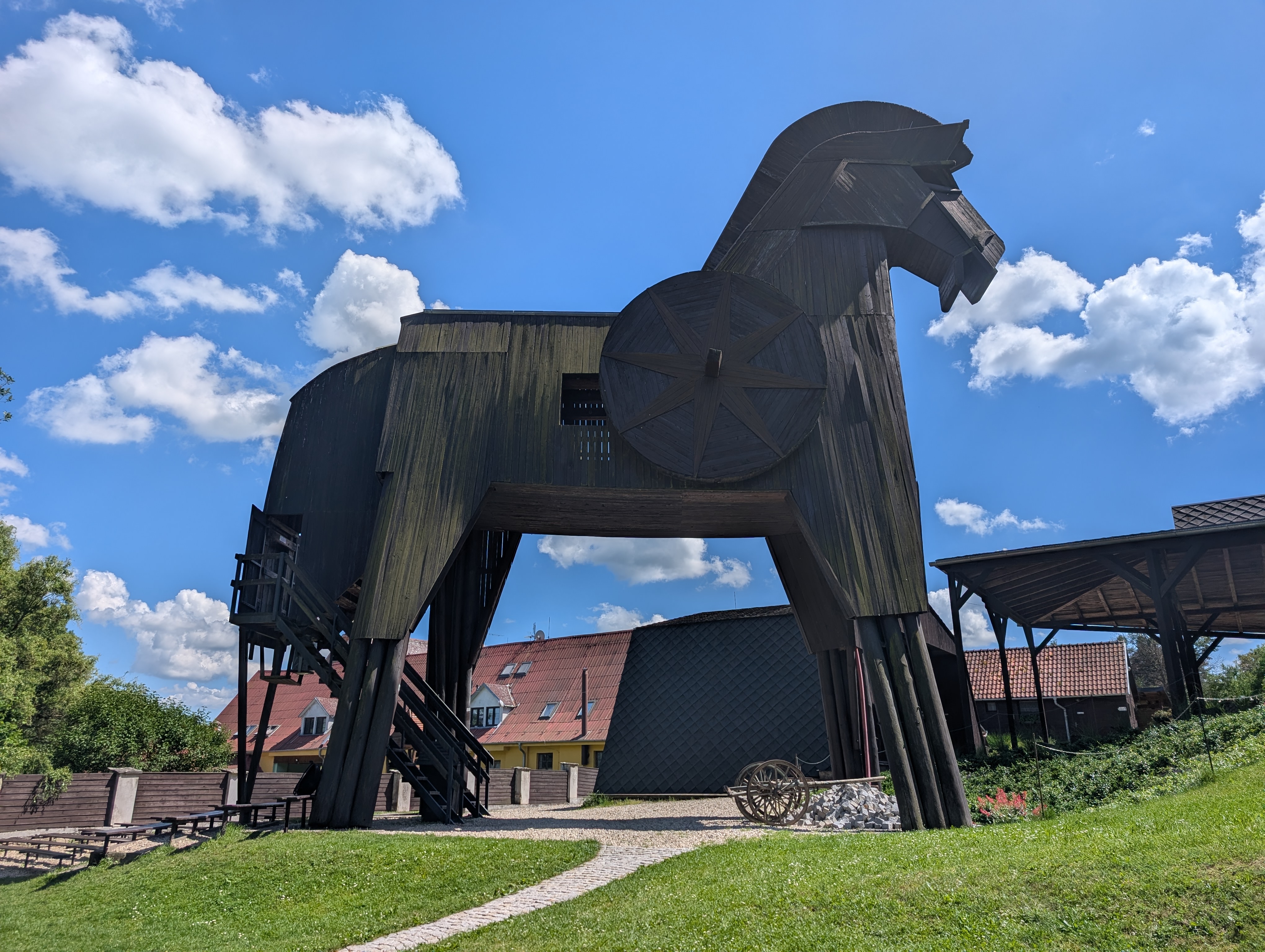 Historický areál Bouzov foto 2