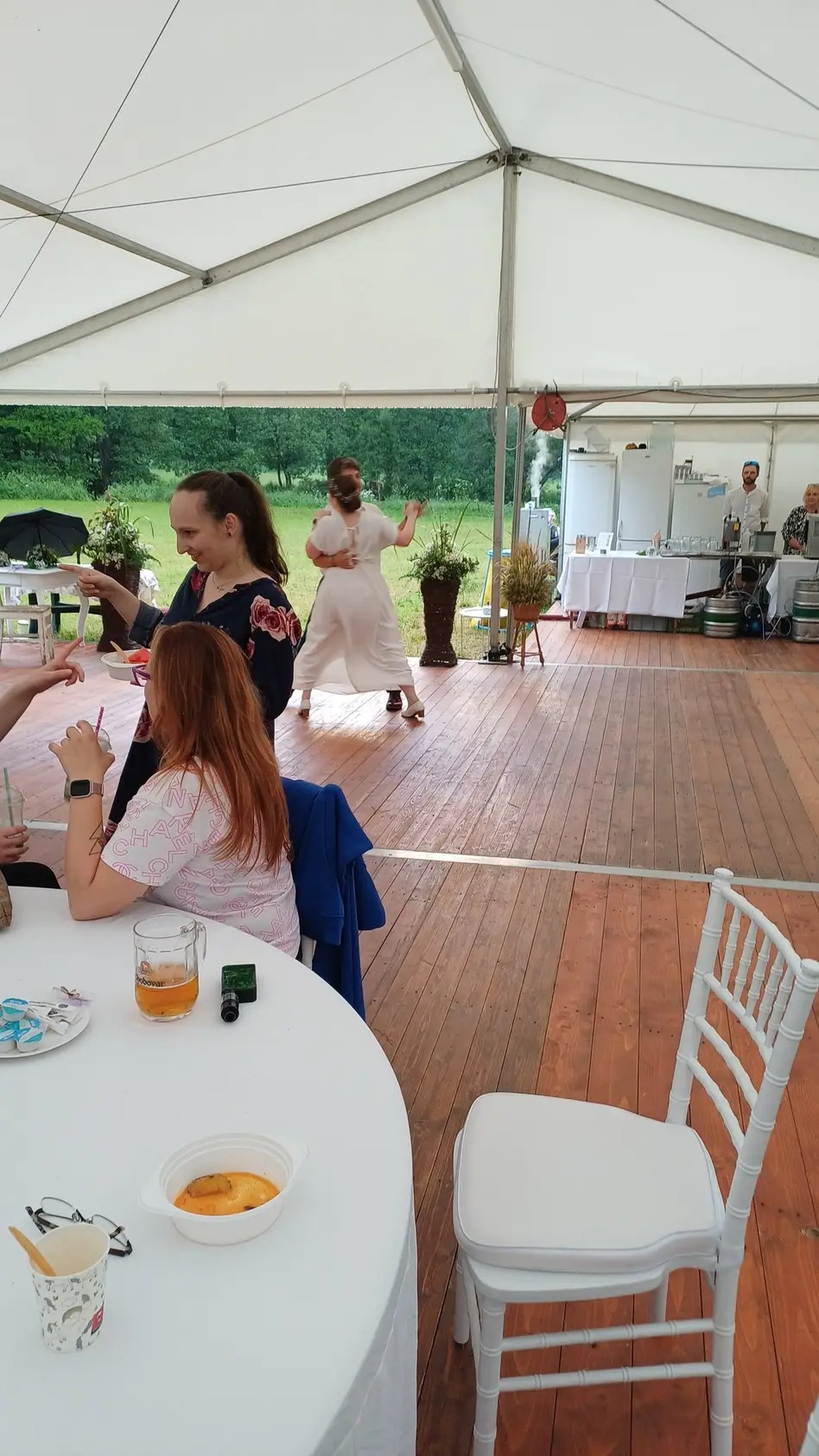 Restaurace u tenisových kurtů foto 2