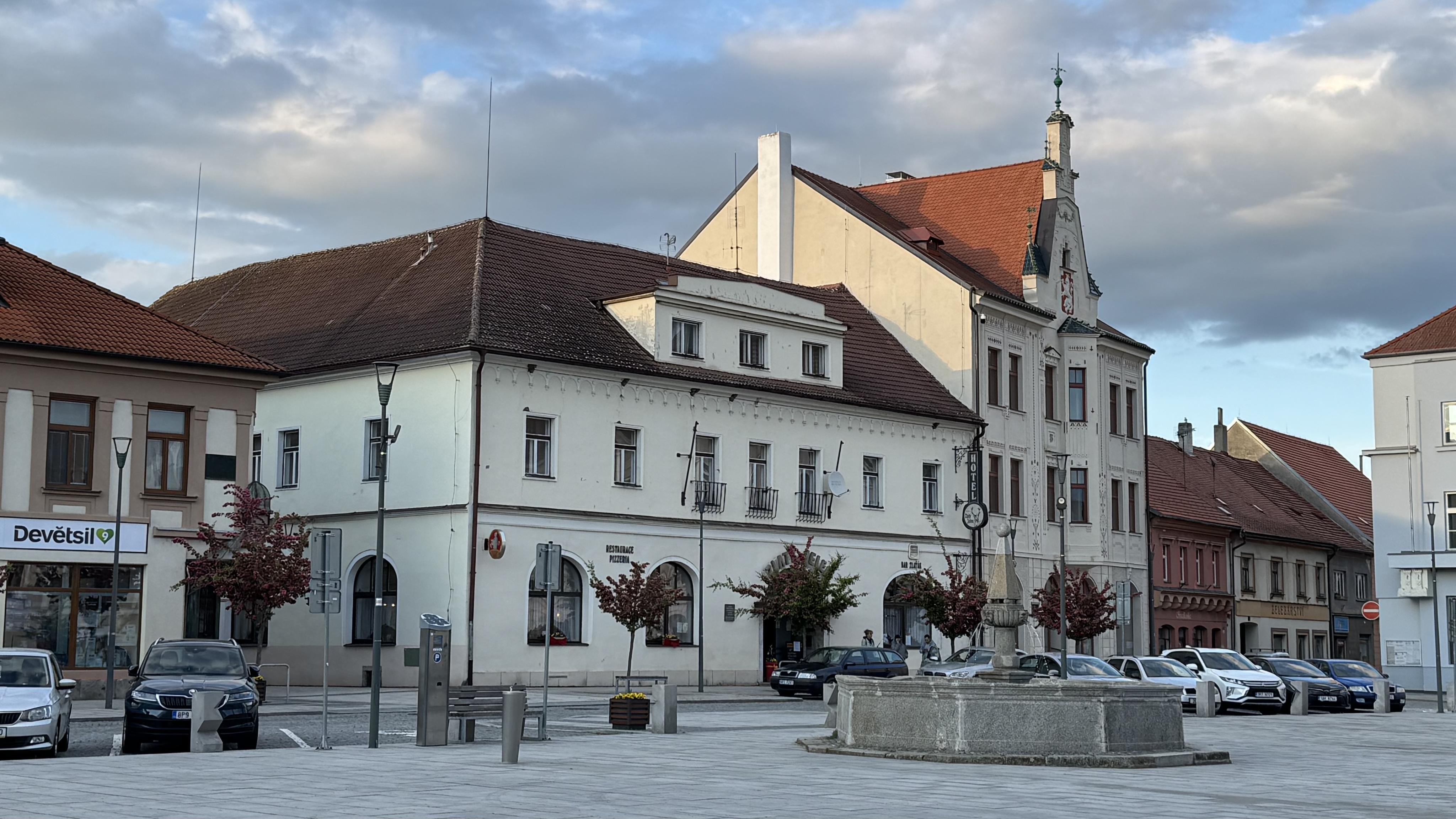 Hotel Zlatý Jelen foto 4