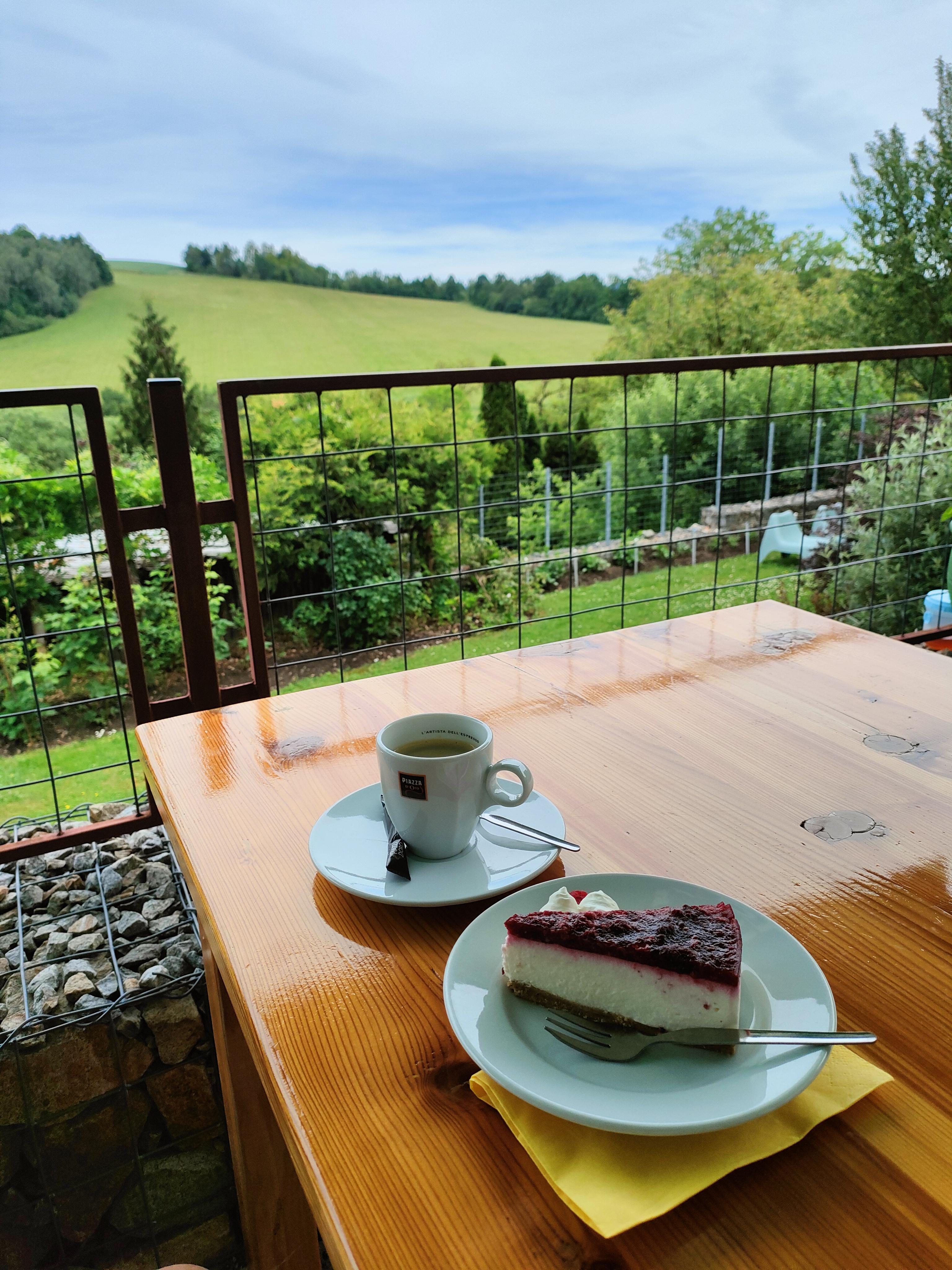 Restaurace a kavárna Zahrada nad řekou foto 2