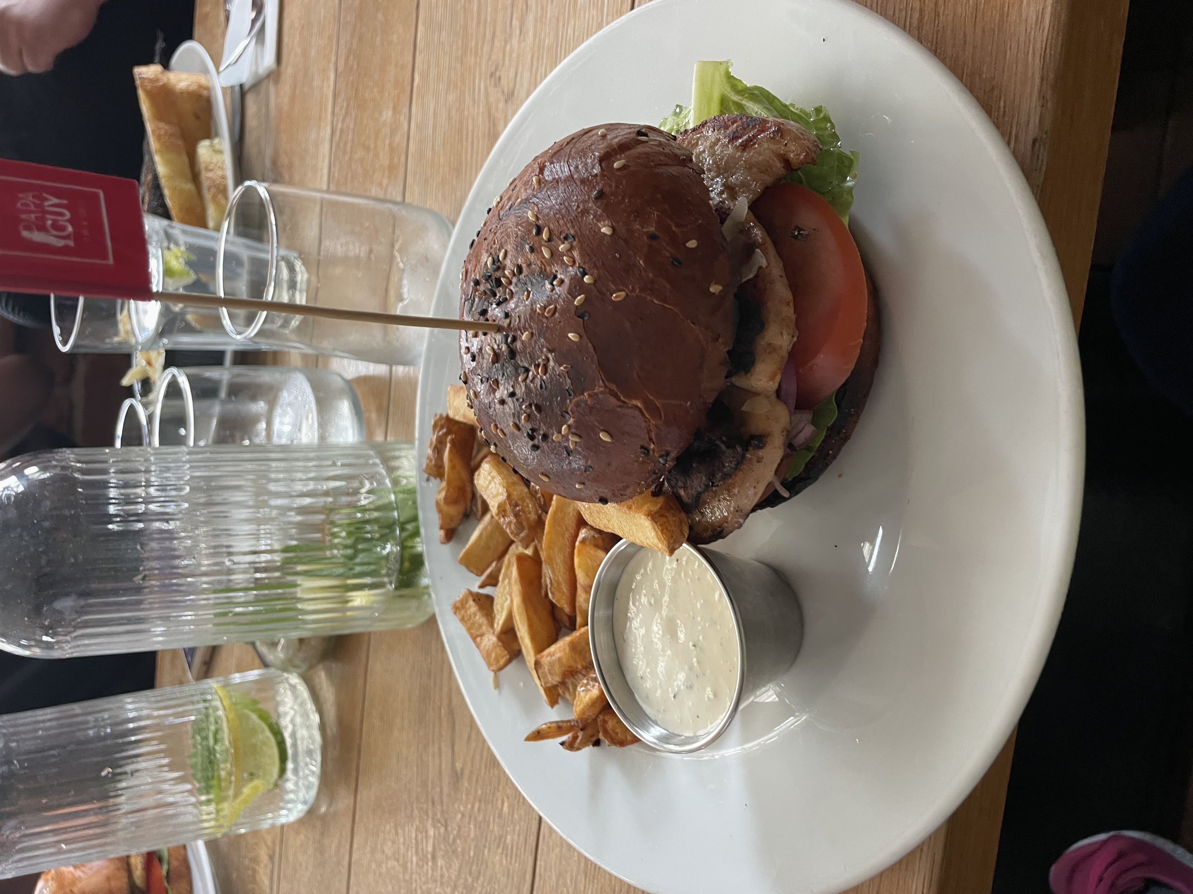 Papaguy Bar & Grill foto 5